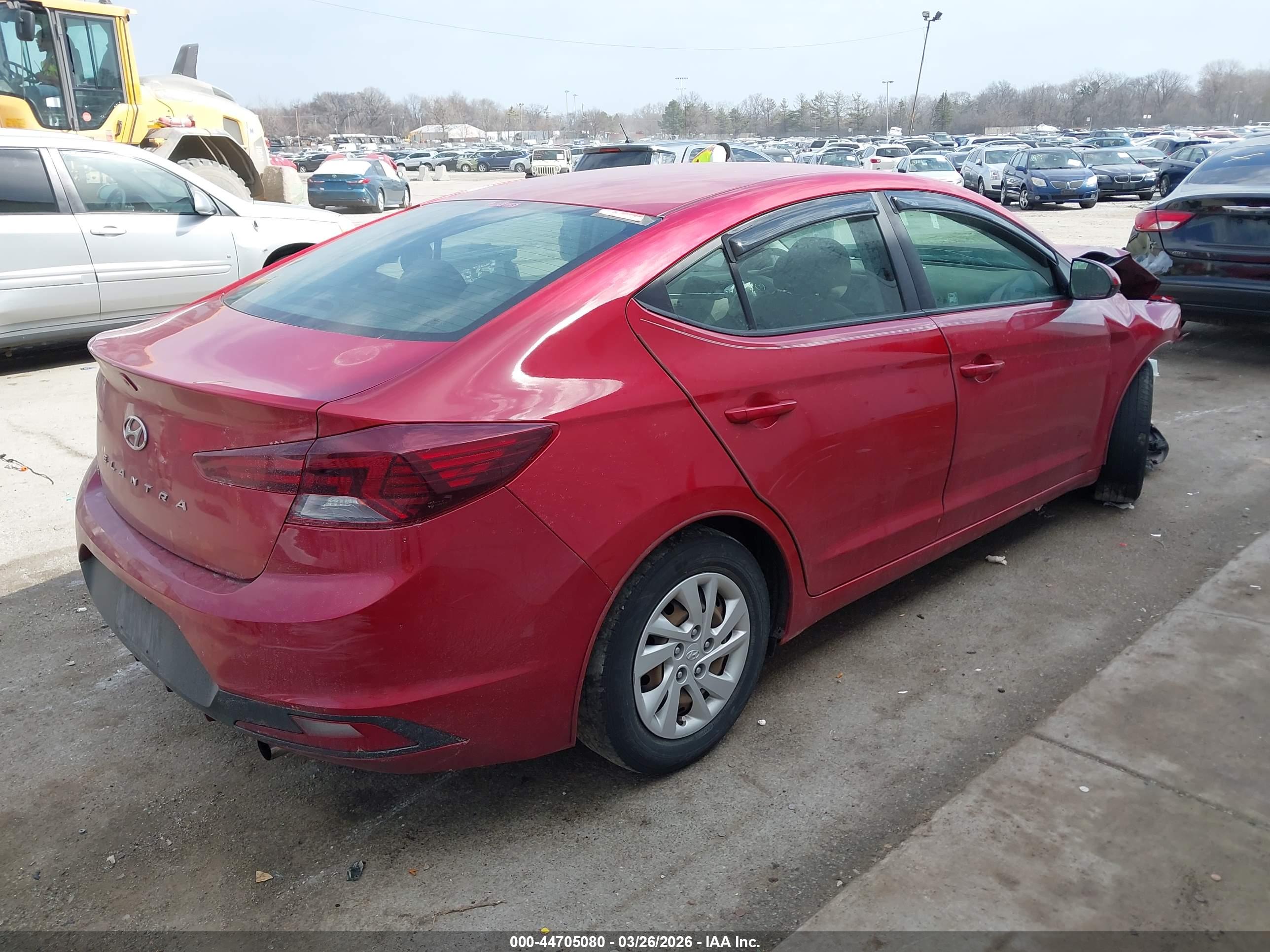 HYUNDAI ELANTRA image 4