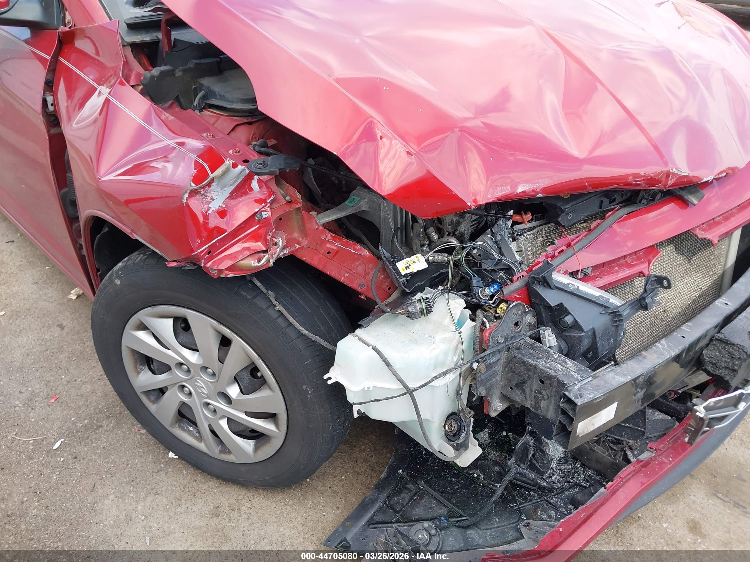 HYUNDAI ELANTRA image 6