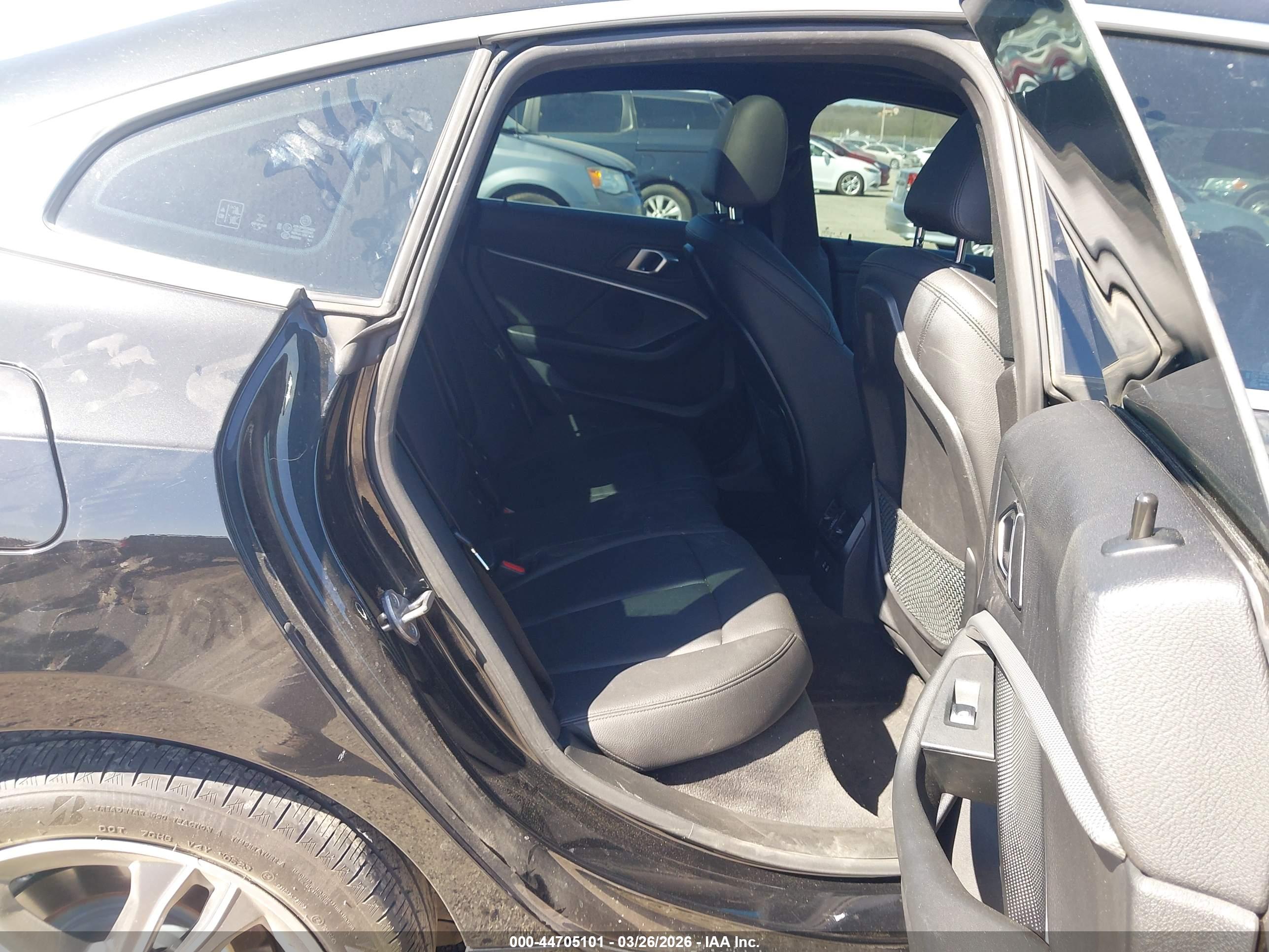 BMW 228 image 8