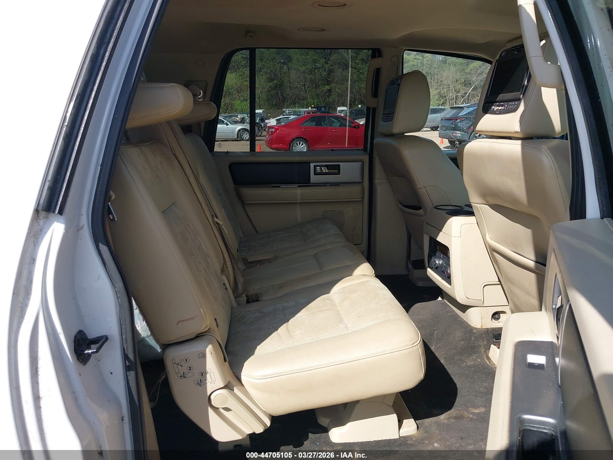 FORD EXPEDITION image 8