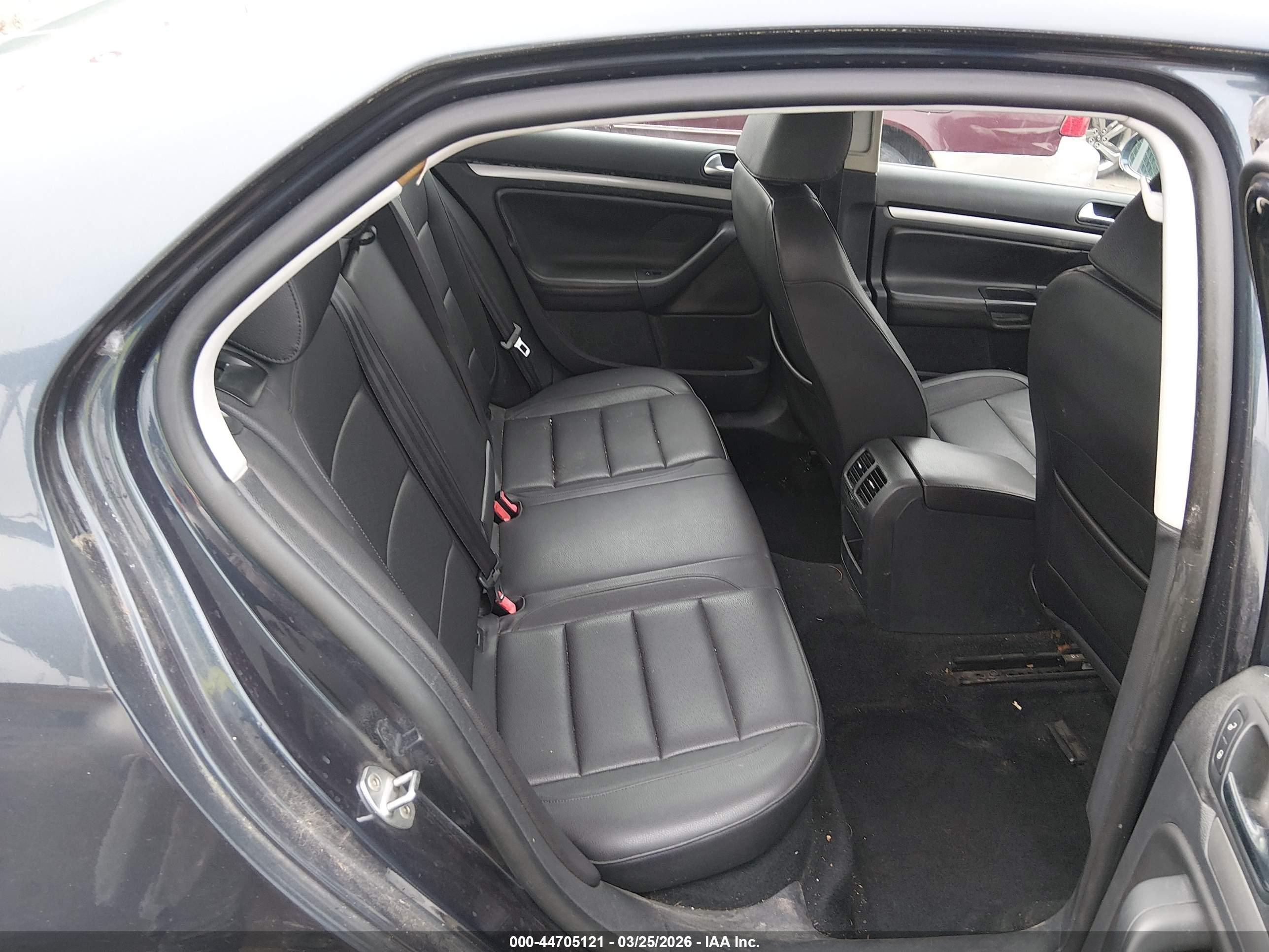 VOLKSWAGEN JETTA image 8