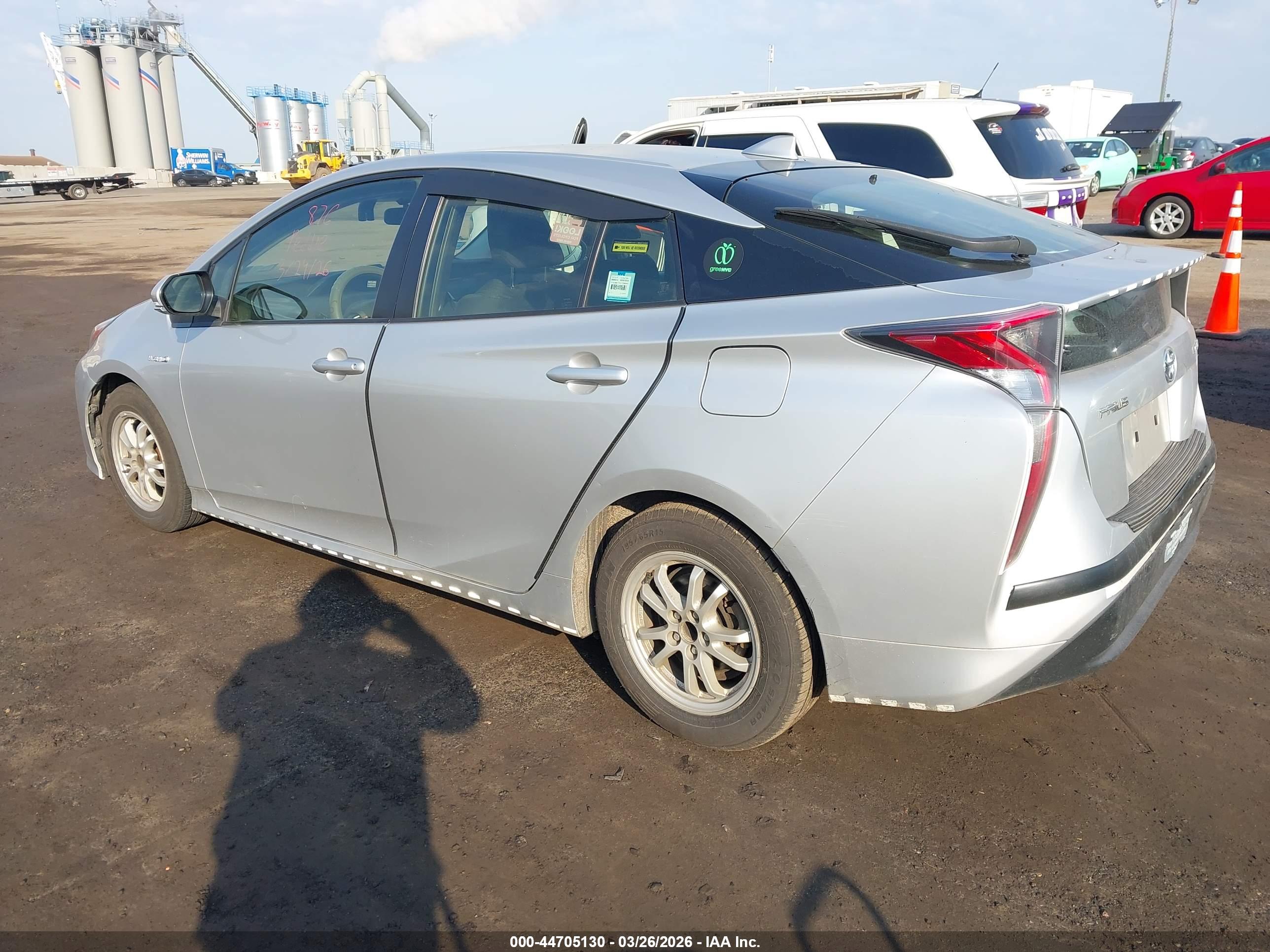 TOYOTA PRIUS image 3