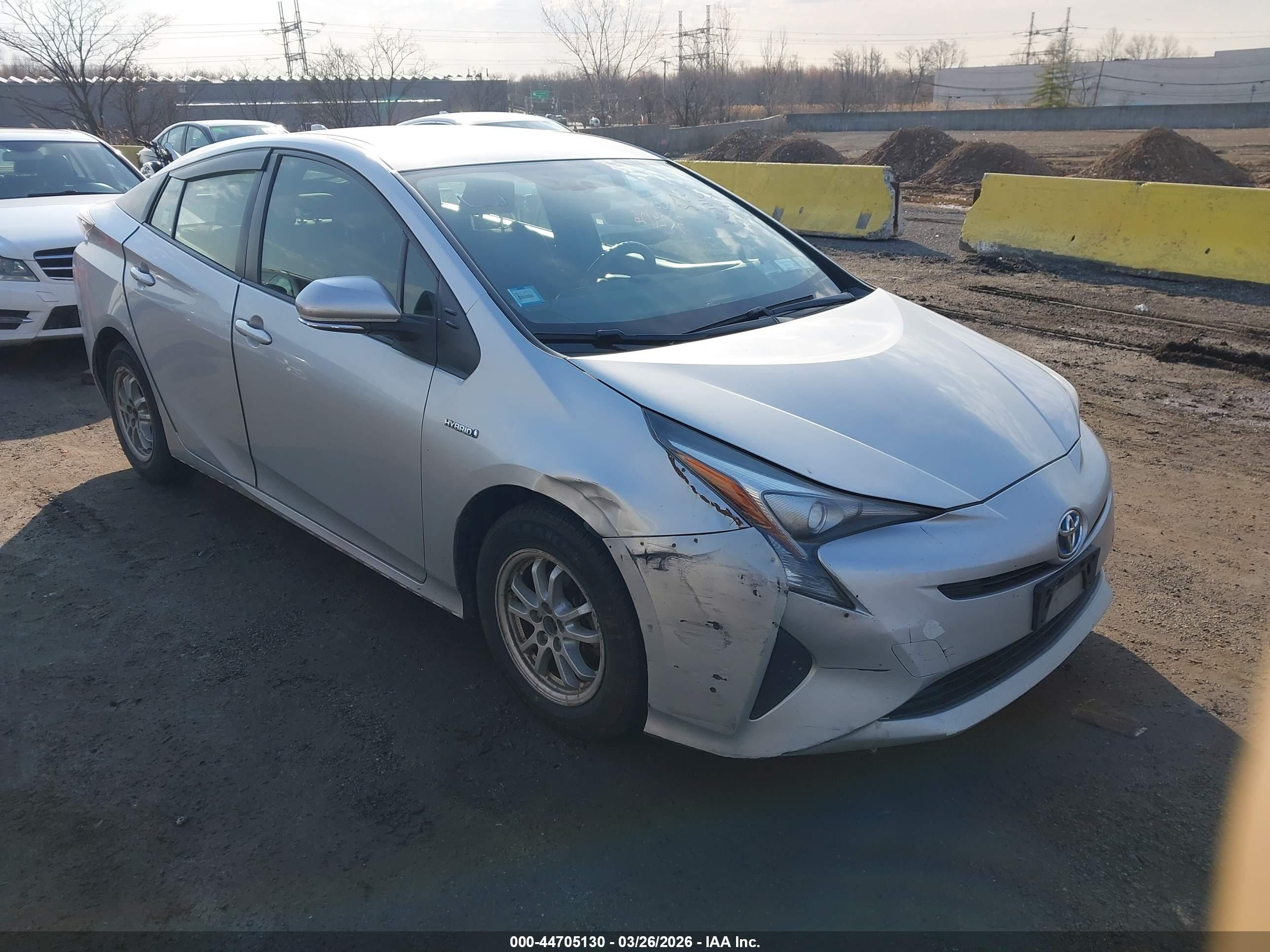 TOYOTA PRIUS image 6