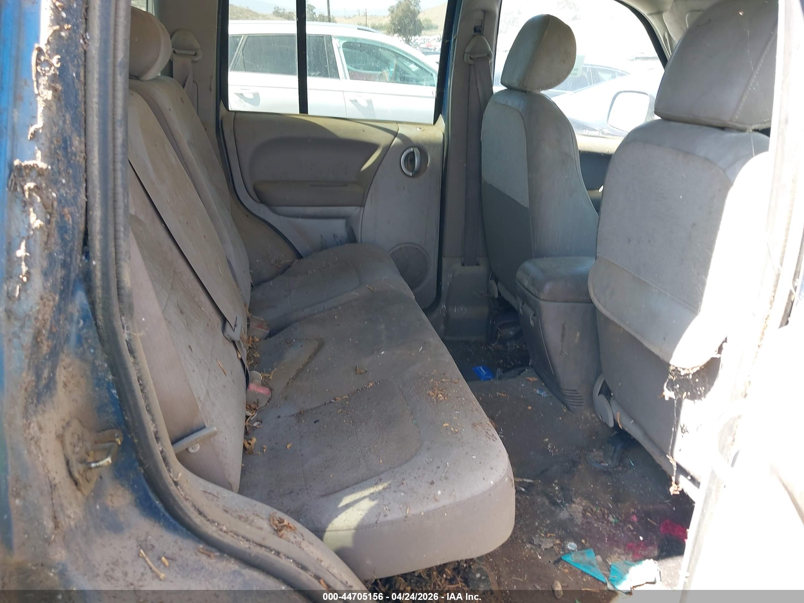 JEEP LIBERTY image 8