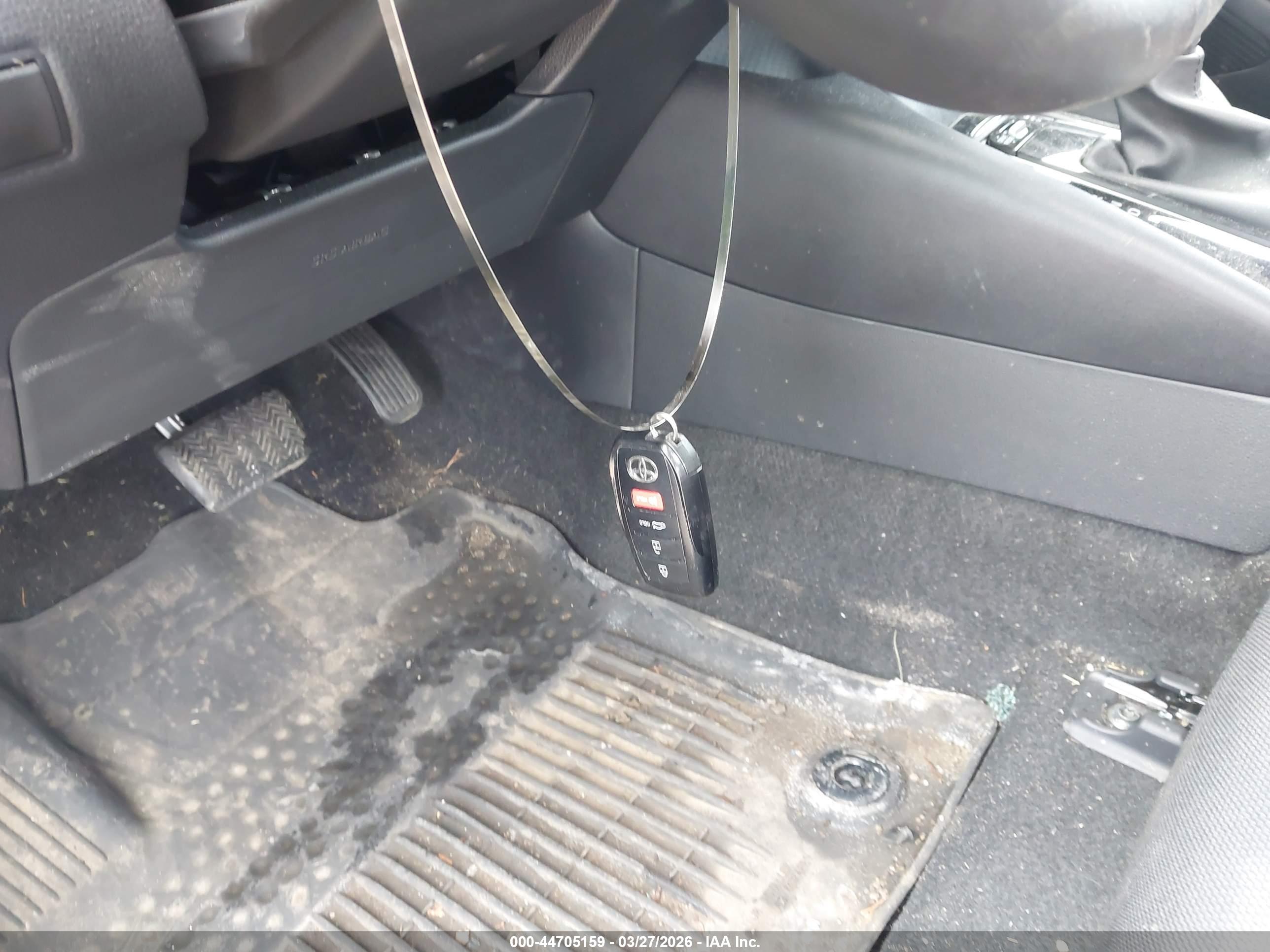 TOYOTA COROLLA image 11