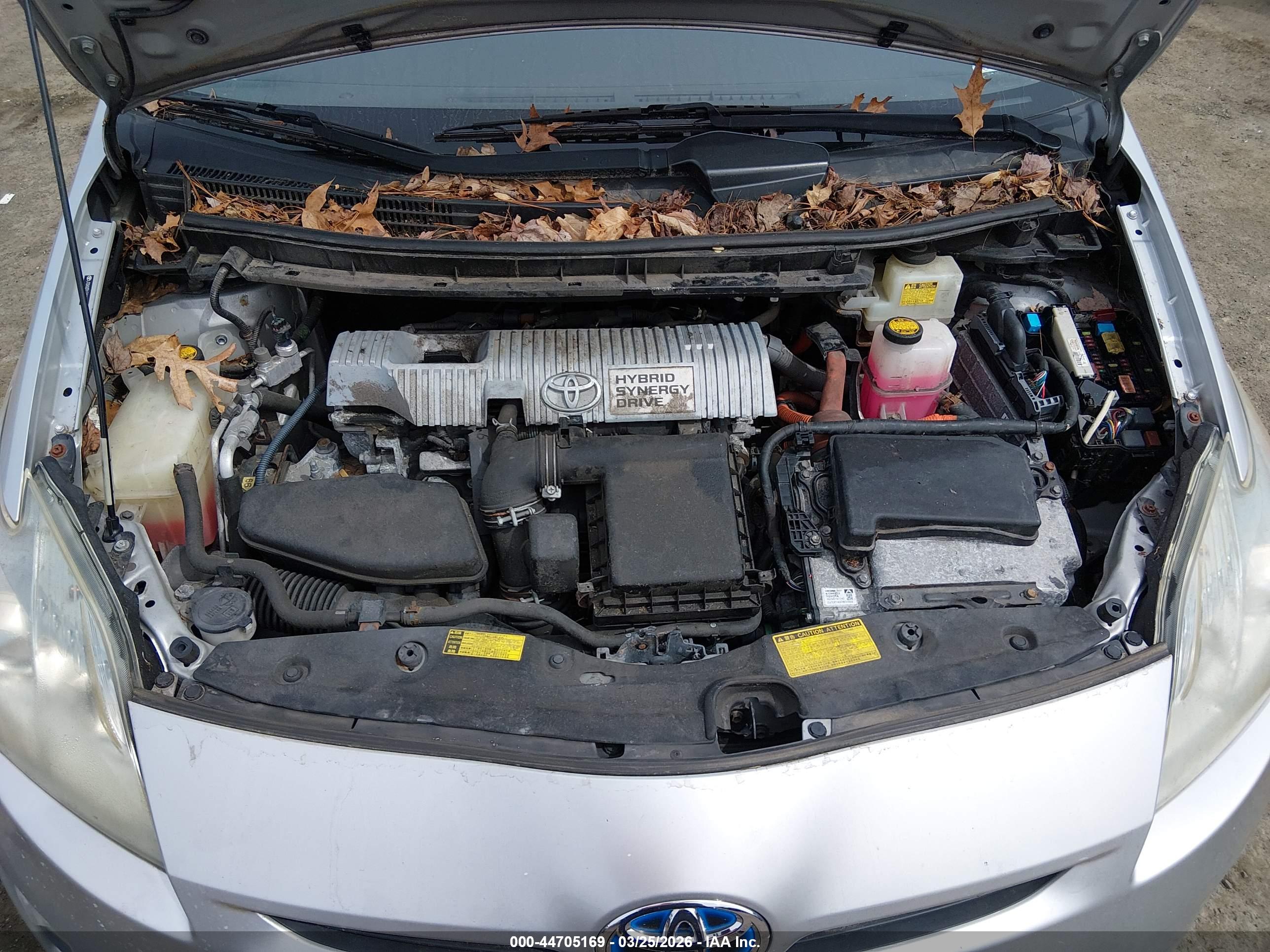 TOYOTA PRIUS image 10
