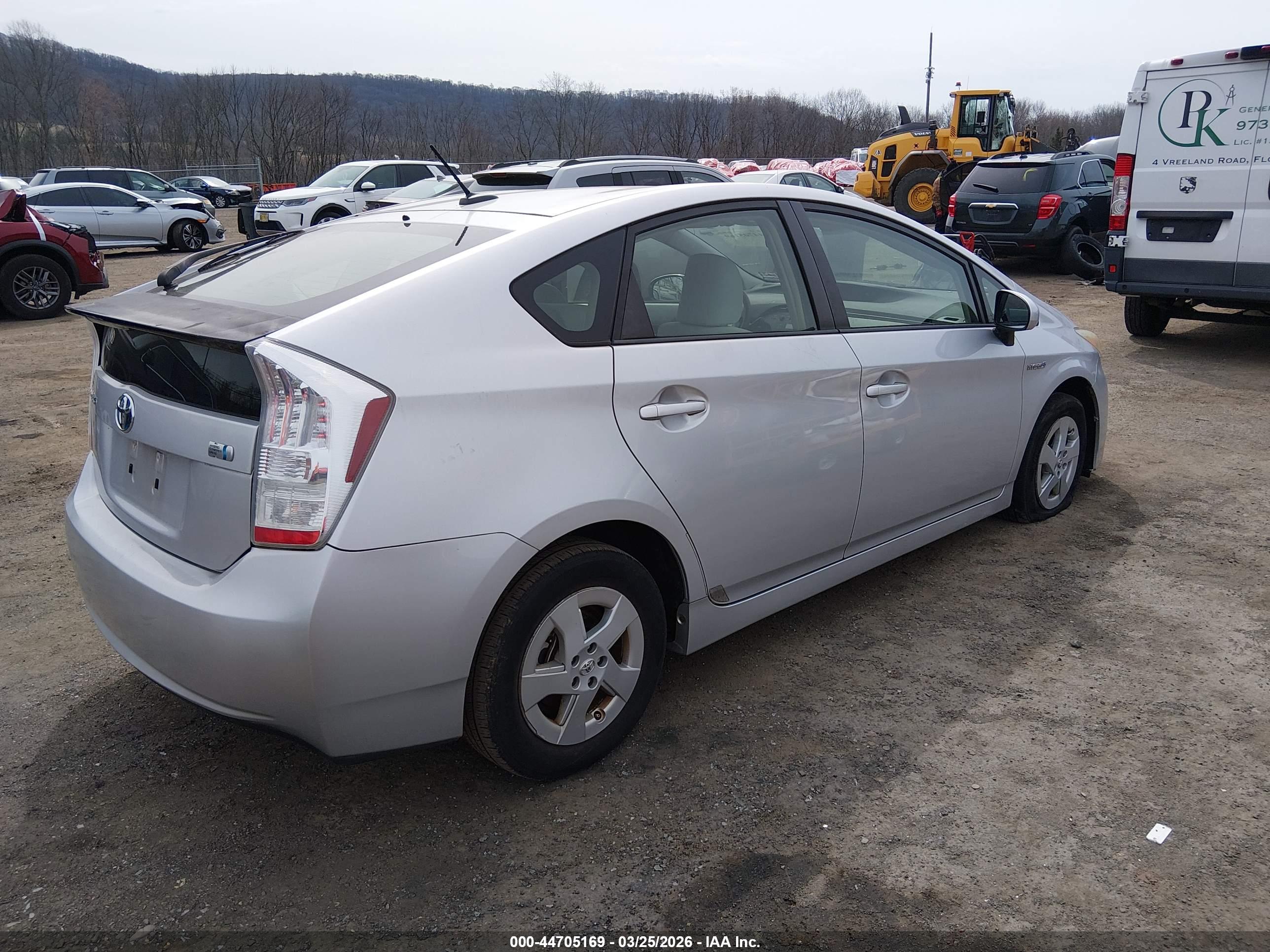 TOYOTA PRIUS image 4