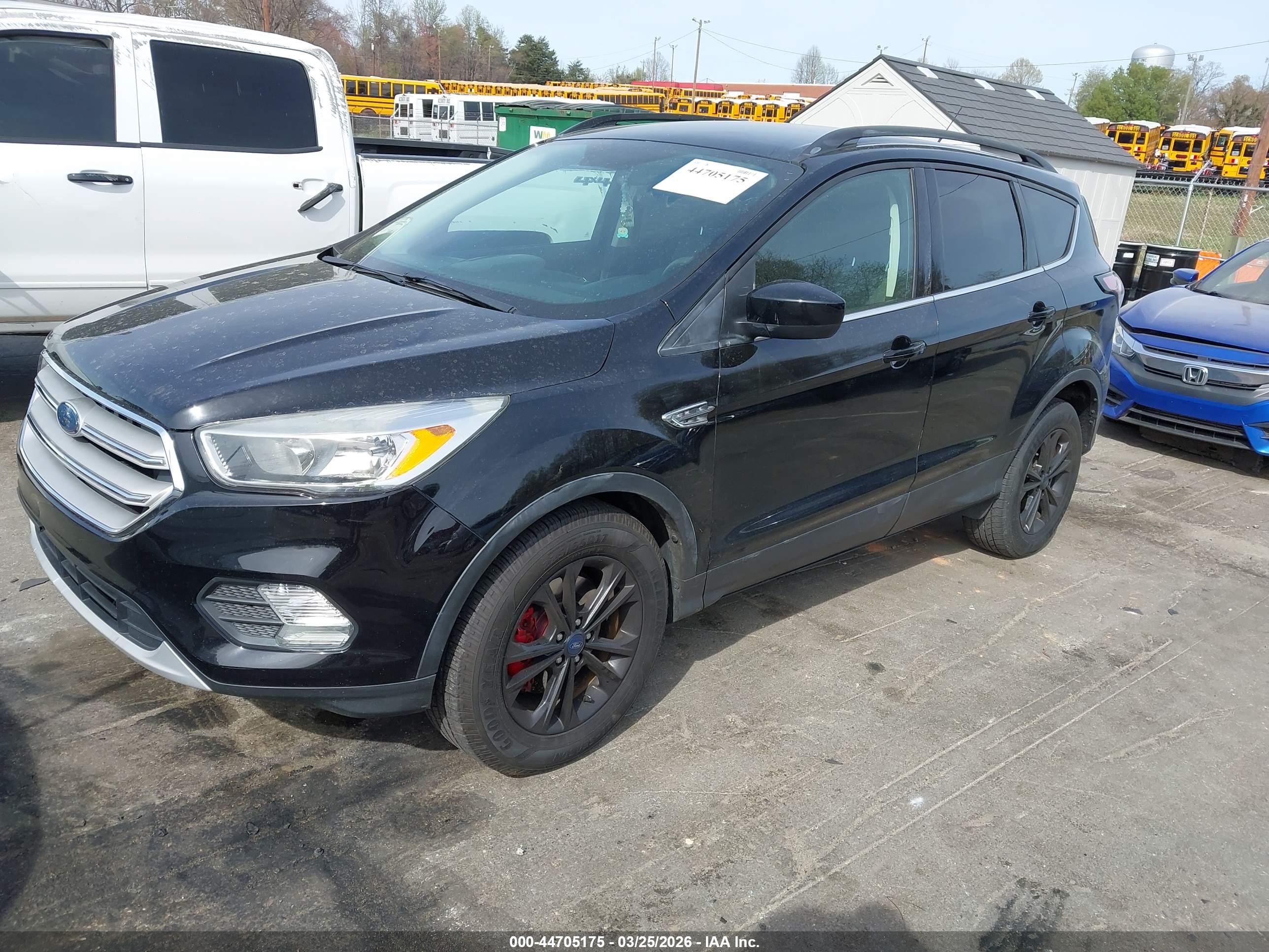 FORD ESCAPE image 2