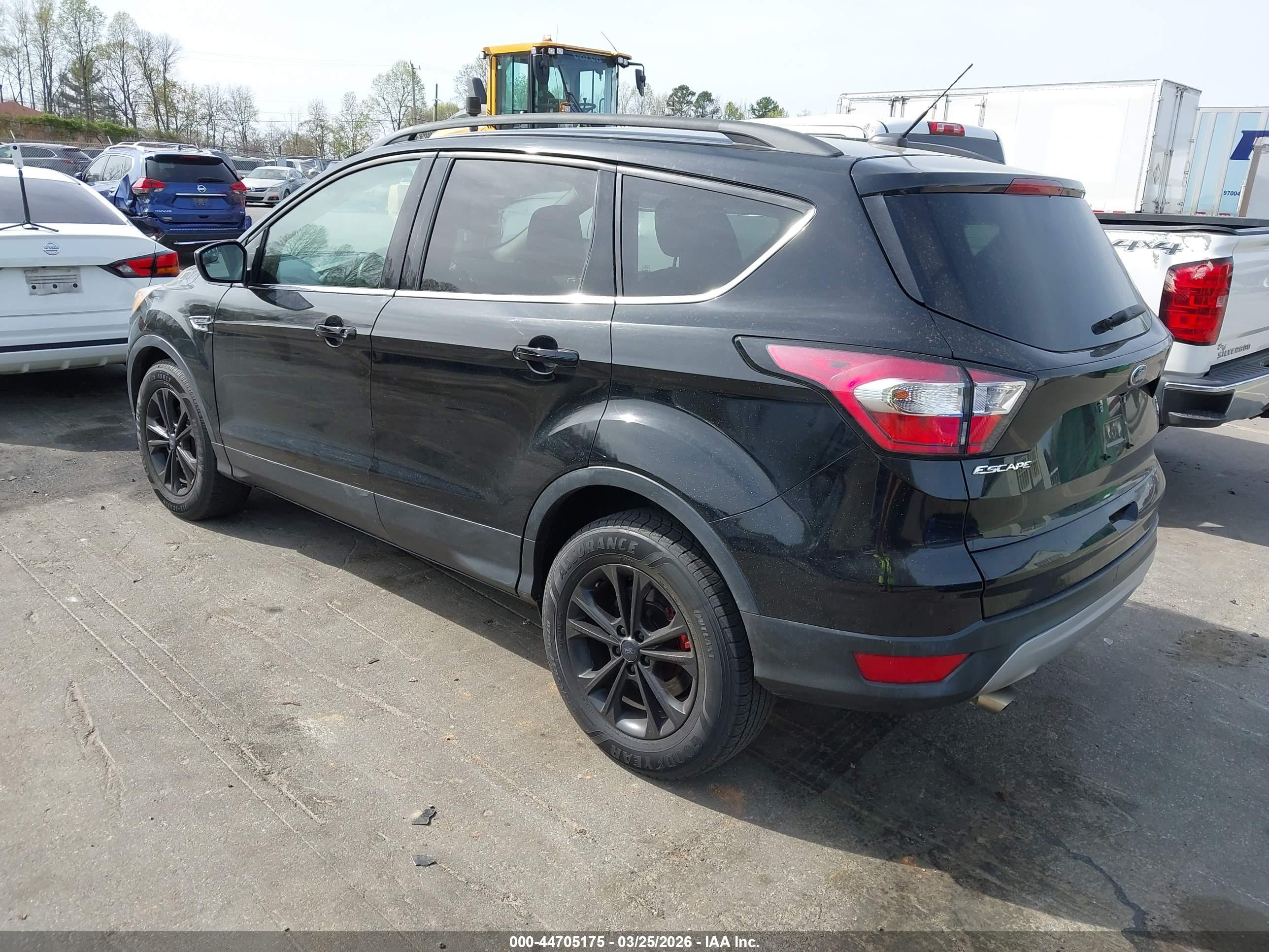 FORD ESCAPE image 3