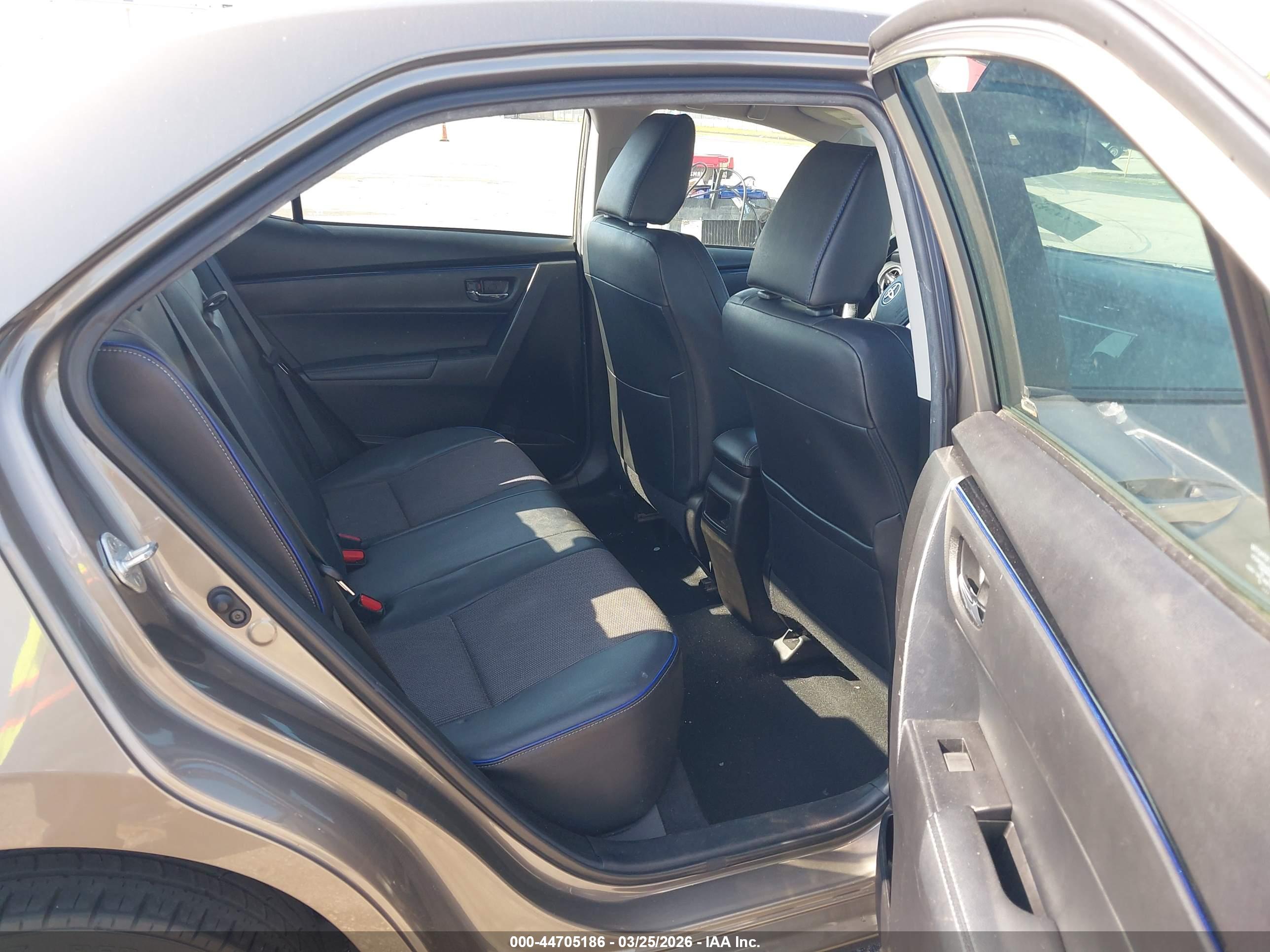 TOYOTA COROLLA image 8