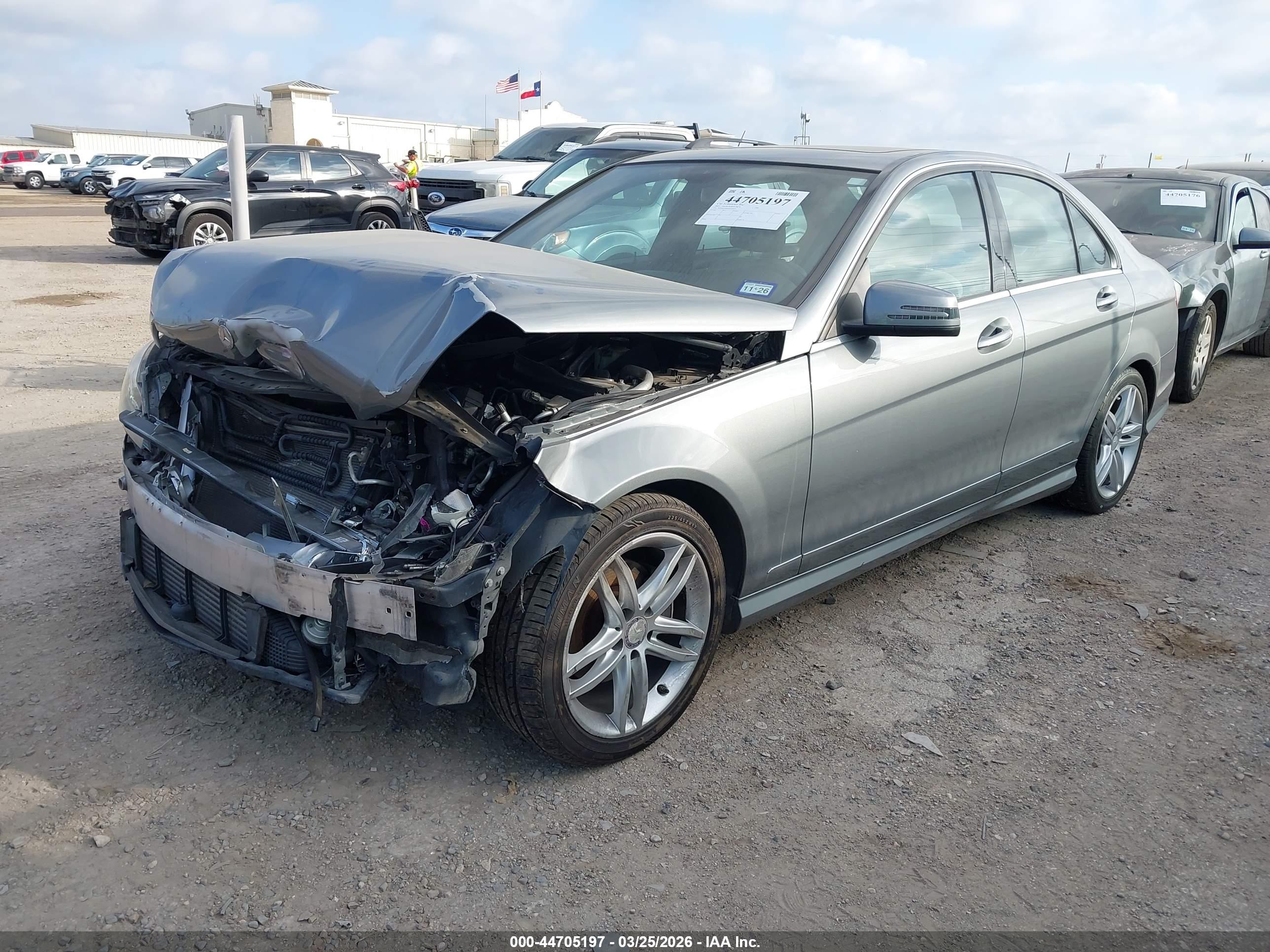 MERCEDES-BENZ C image 2