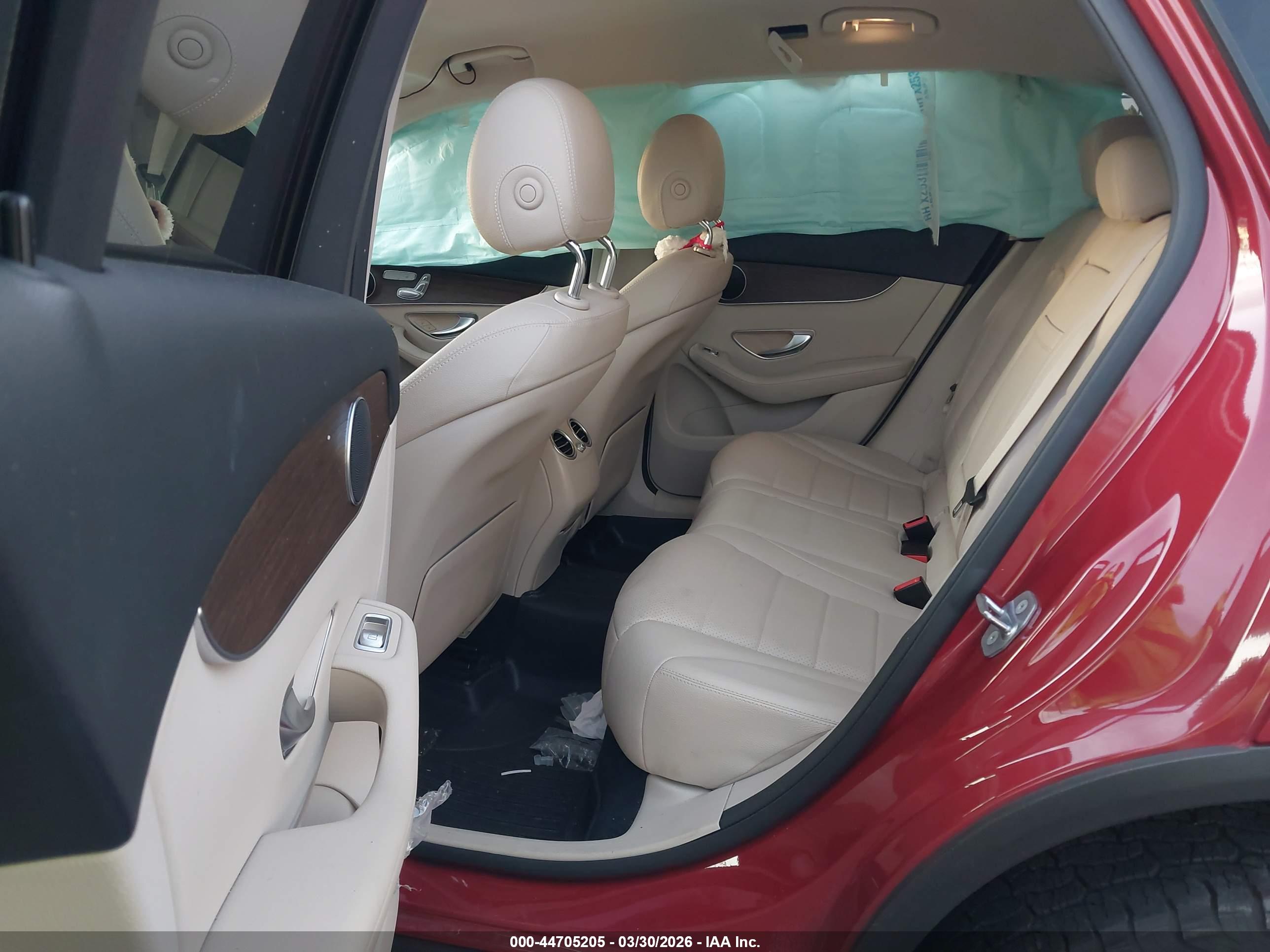 MERCEDES-BENZ GLC image 8