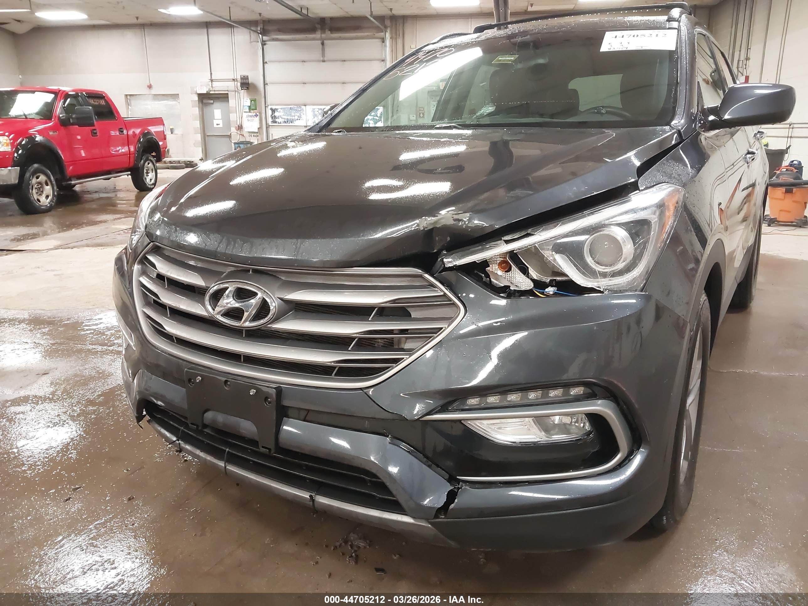 HYUNDAI SANTA image 6