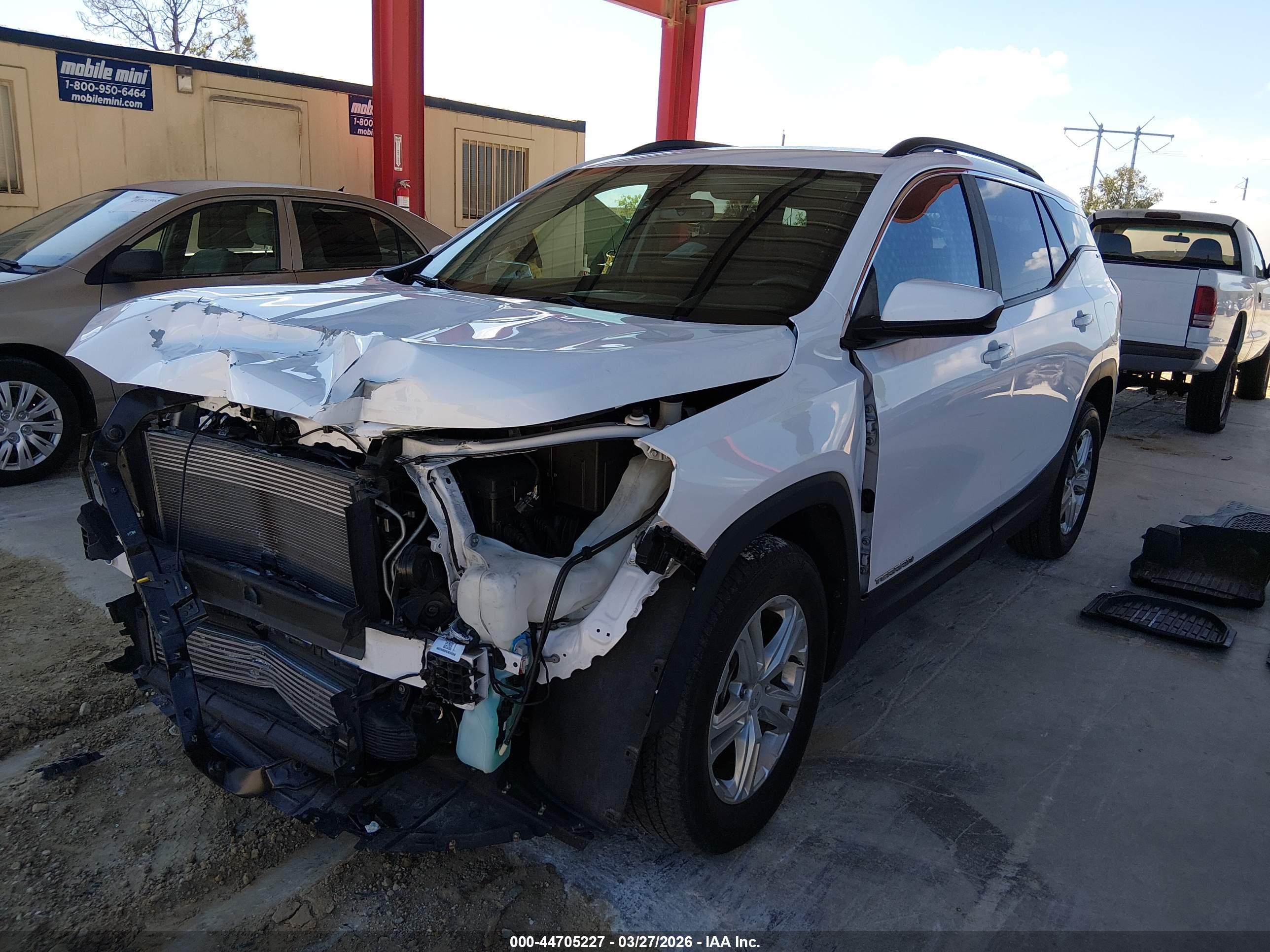GMC TERRAIN image 2