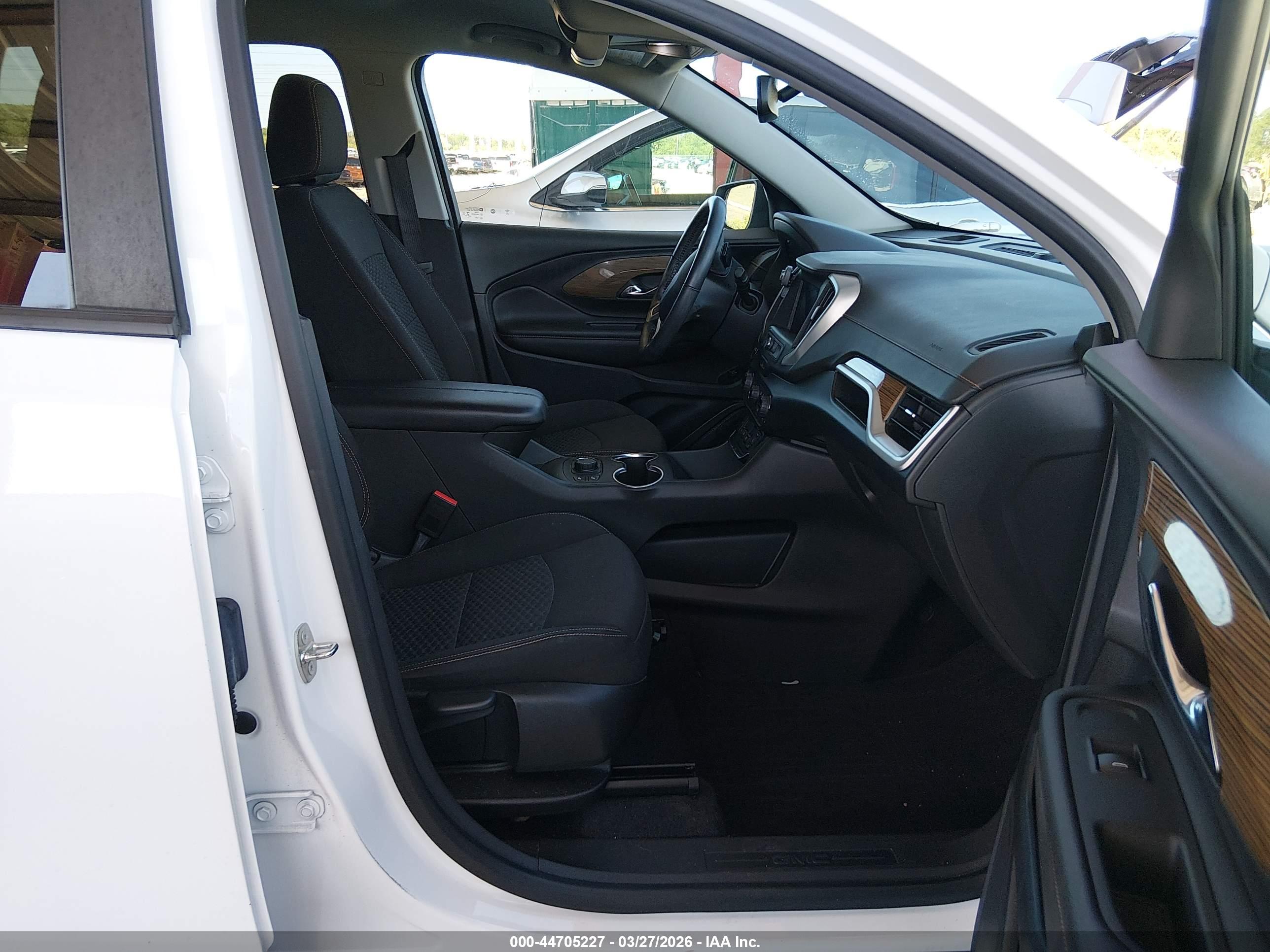 GMC TERRAIN image 5