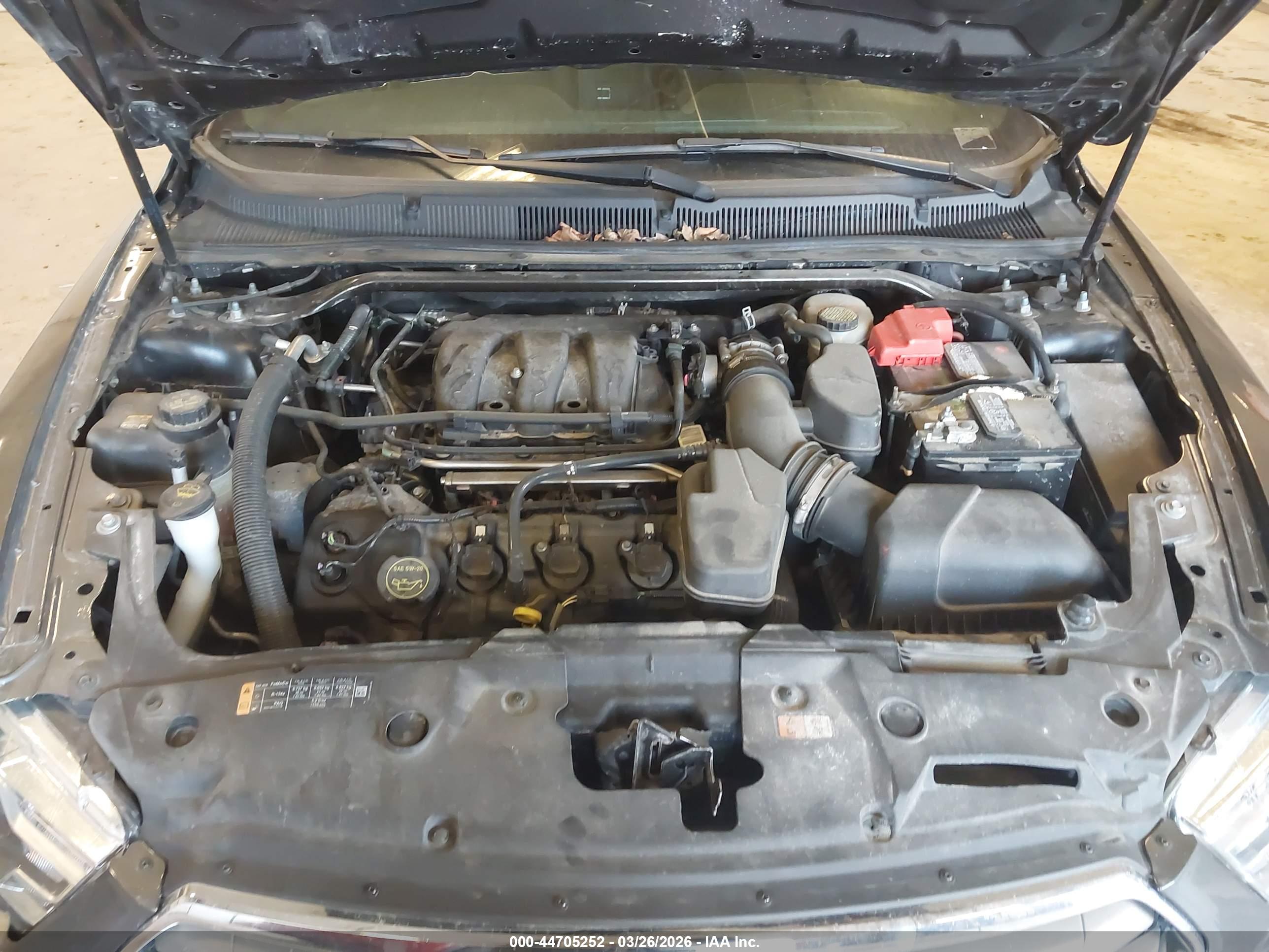 FORD TAURUS image 10