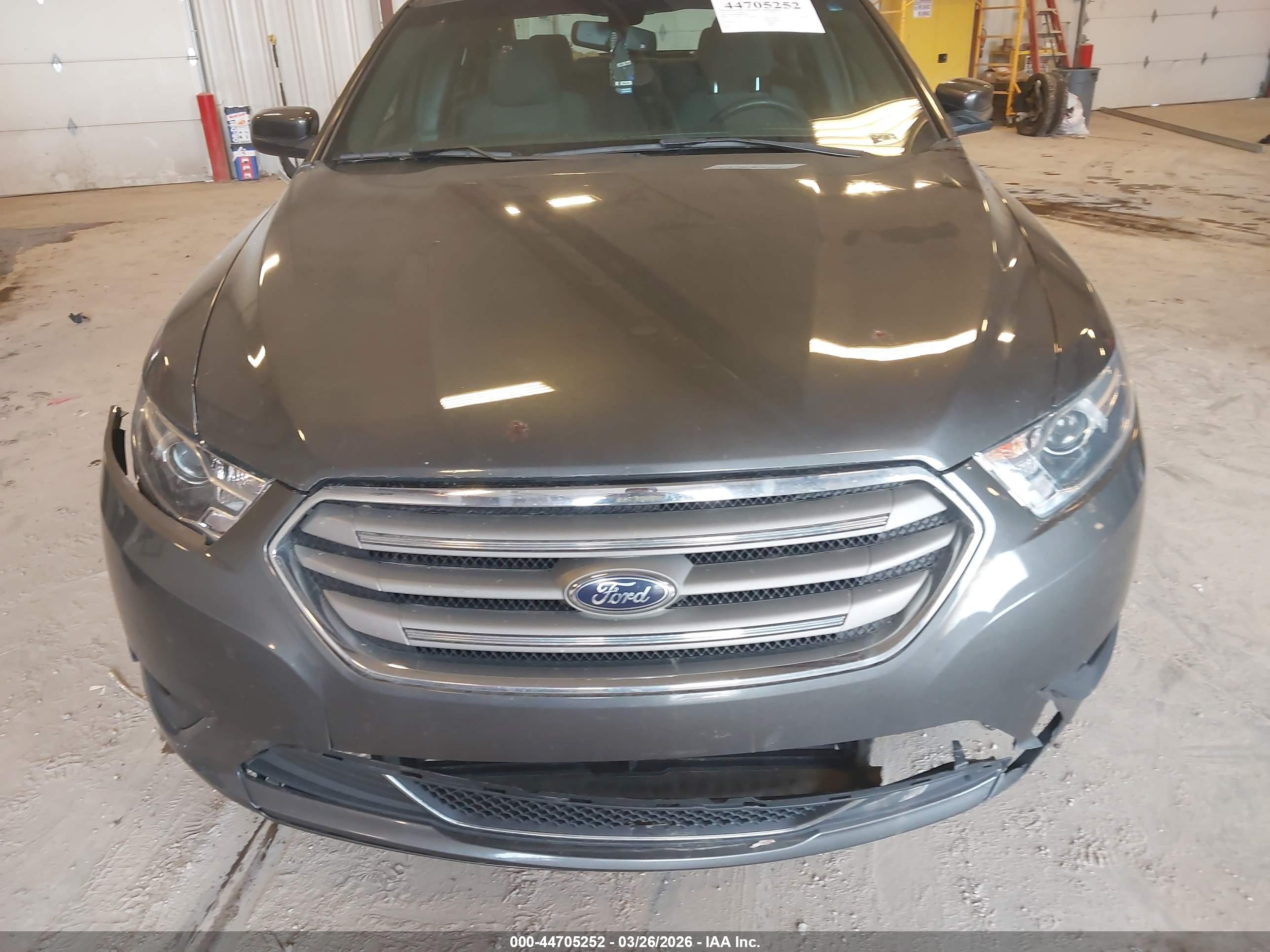 FORD TAURUS image 6