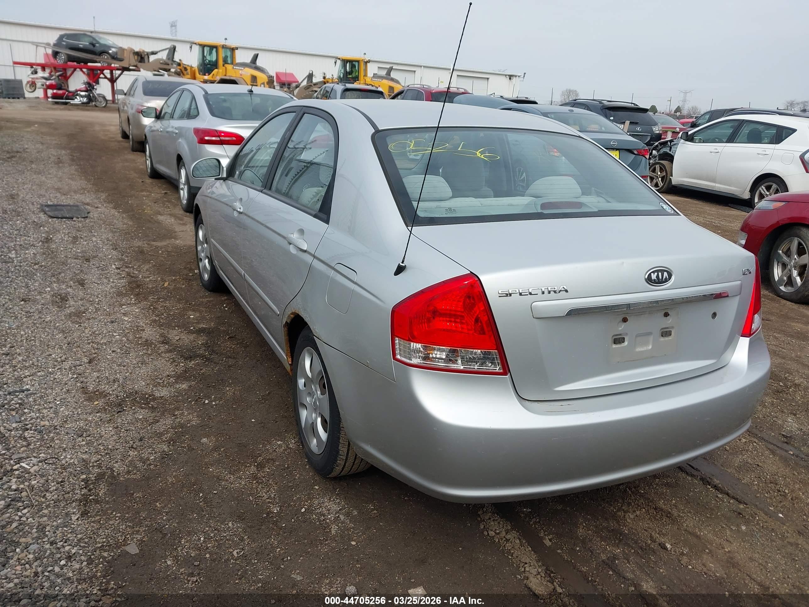 KIA SPECTRA image 3