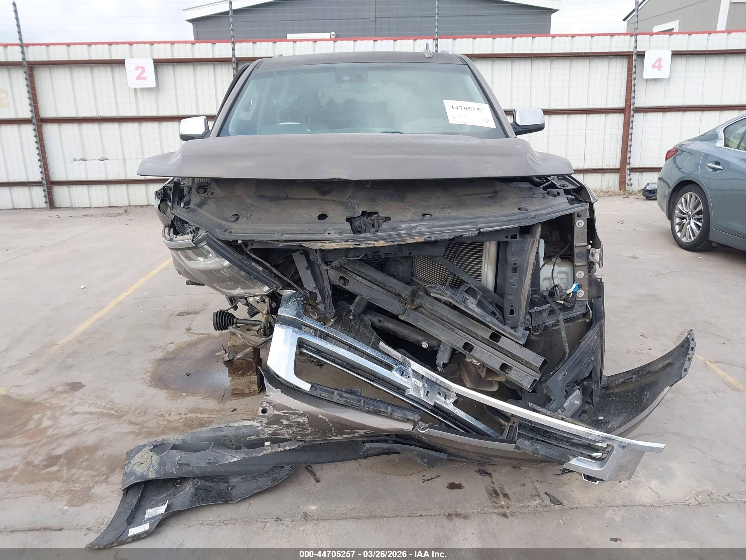 CHEVROLET TAHOE image 6