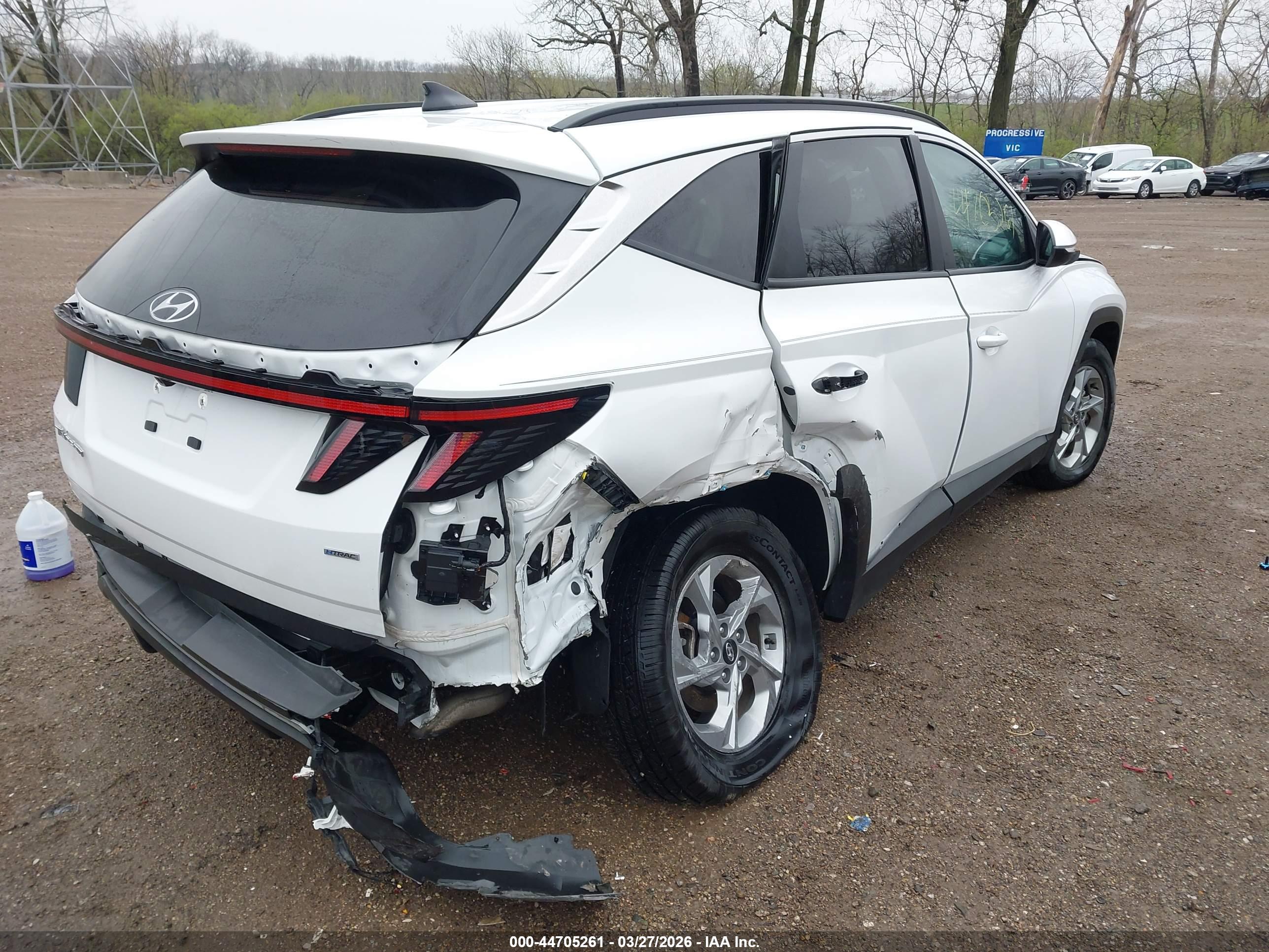 HYUNDAI TUCSON image 6