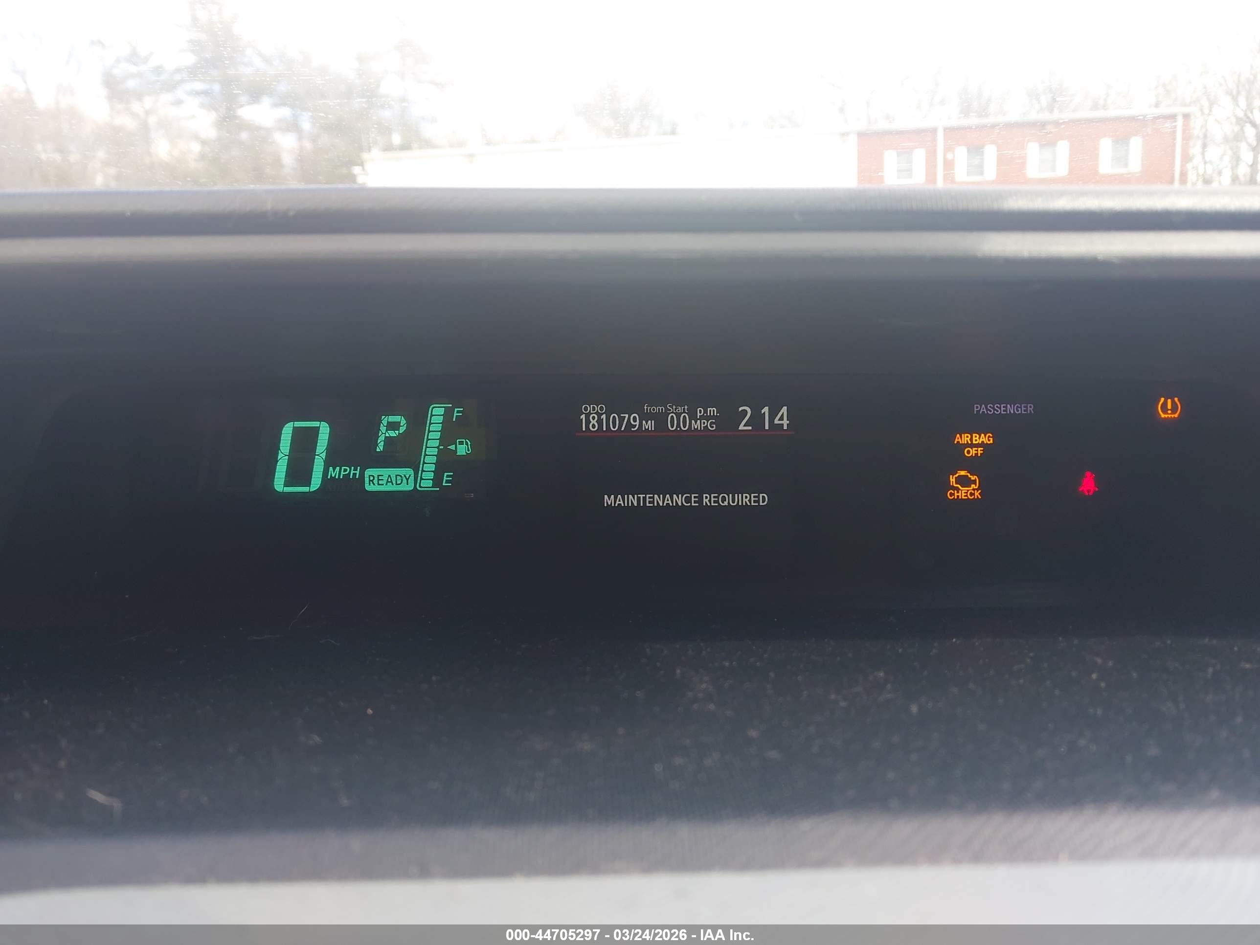 TOYOTA PRIUS image 7
