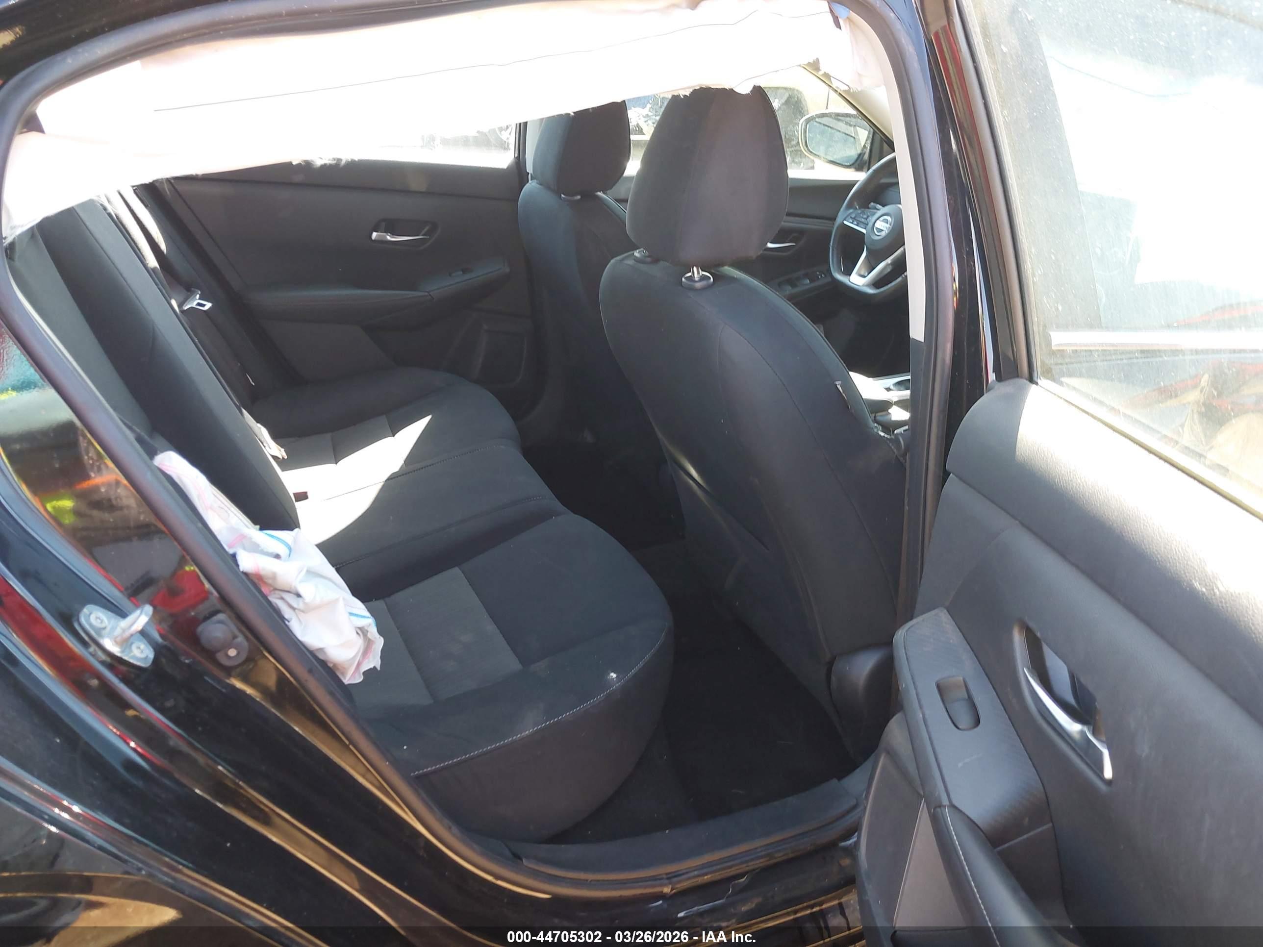NISSAN SENTRA image 8