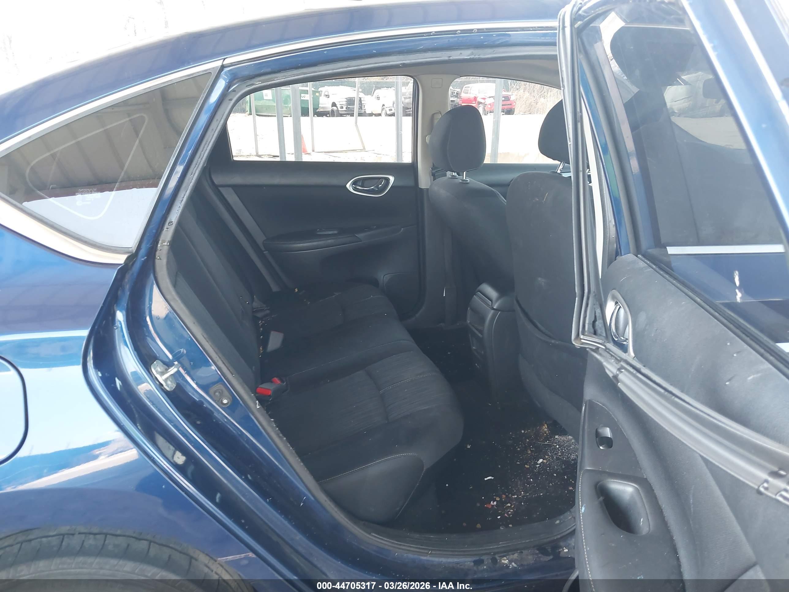 NISSAN SENTRA image 8