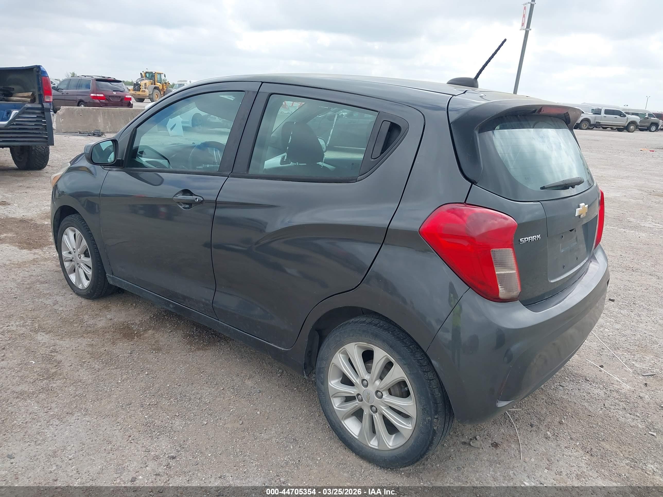 CHEVROLET SPARK image 3