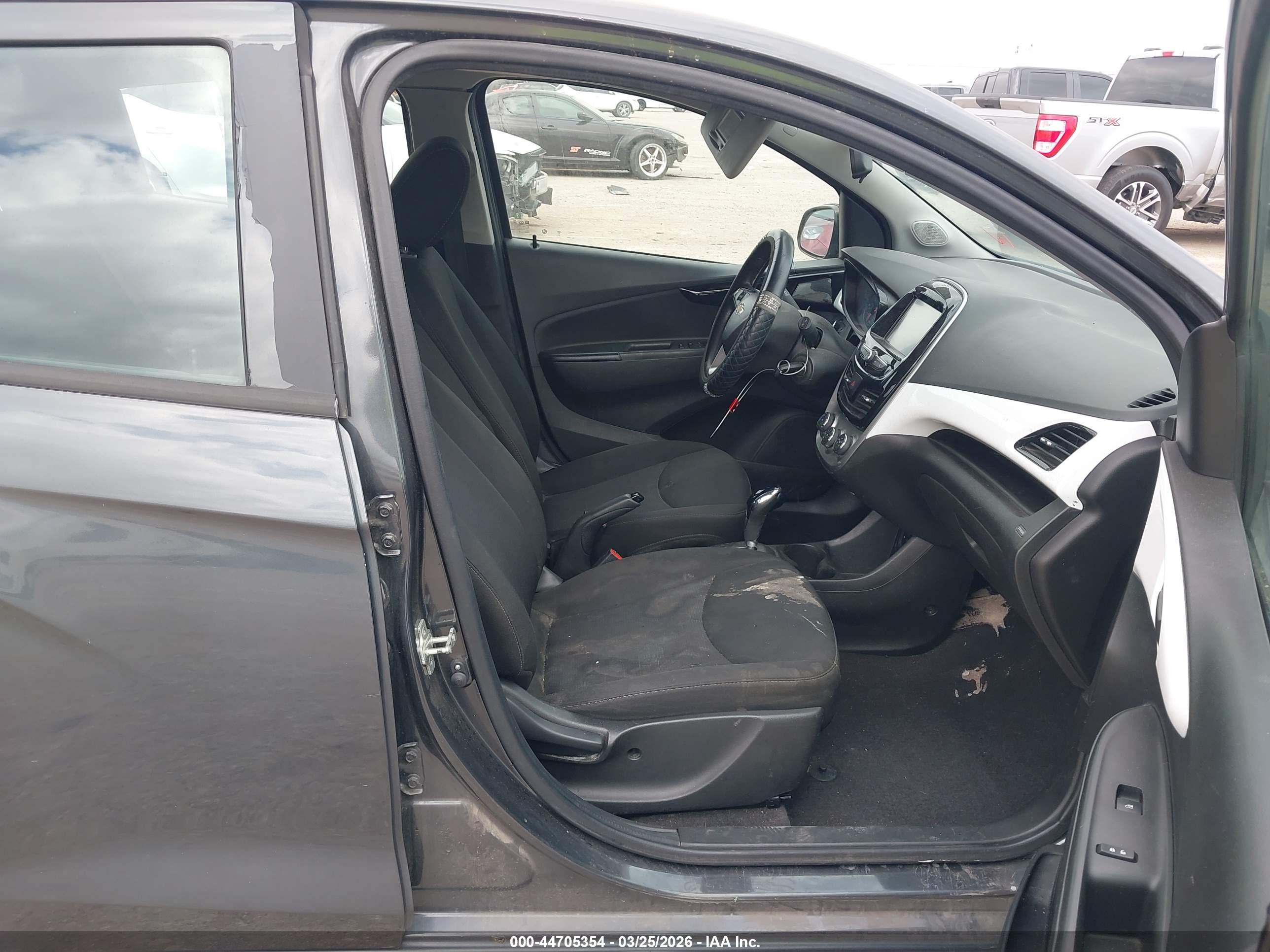 CHEVROLET SPARK image 5