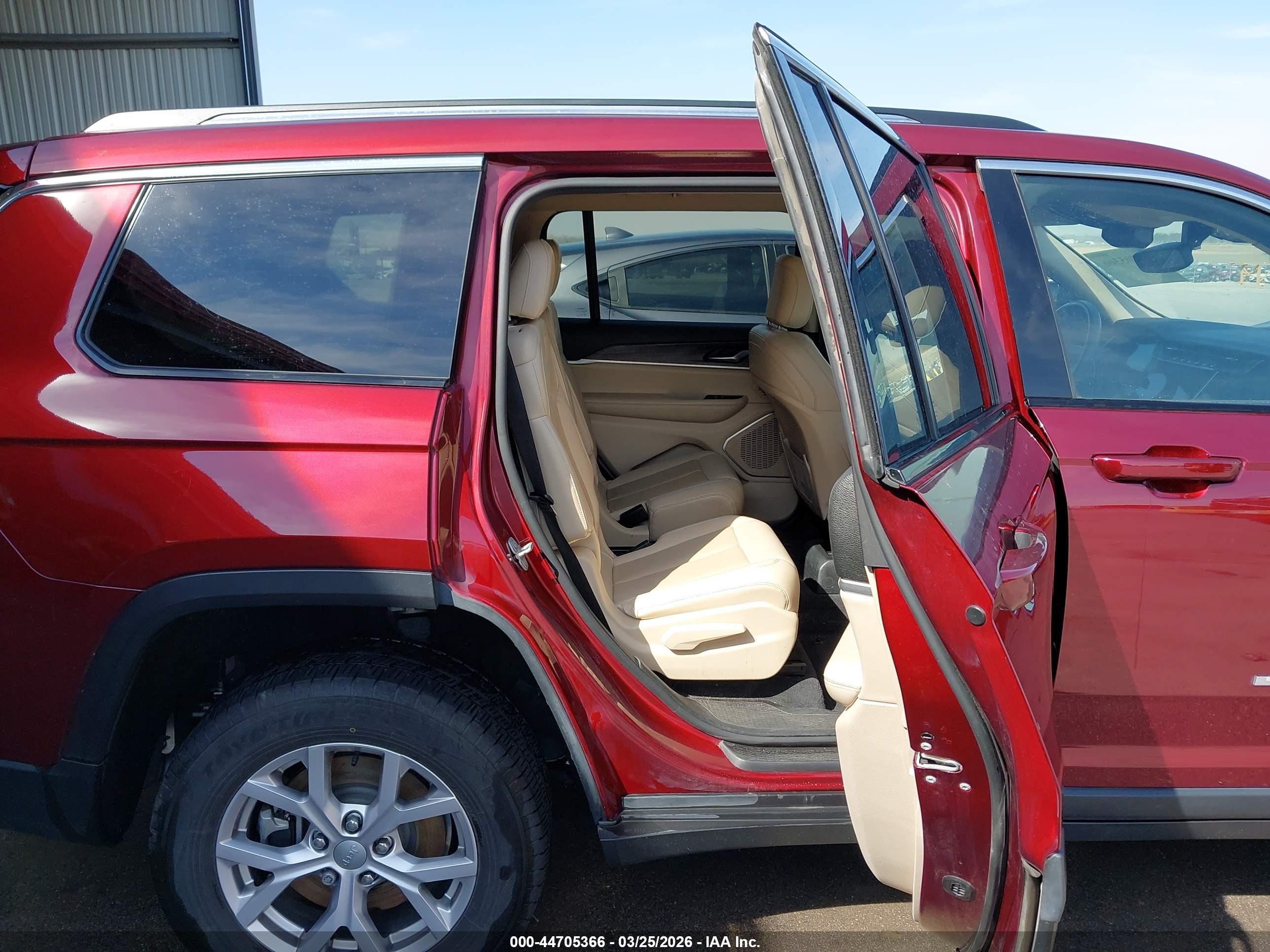 JEEP GRAND image 8