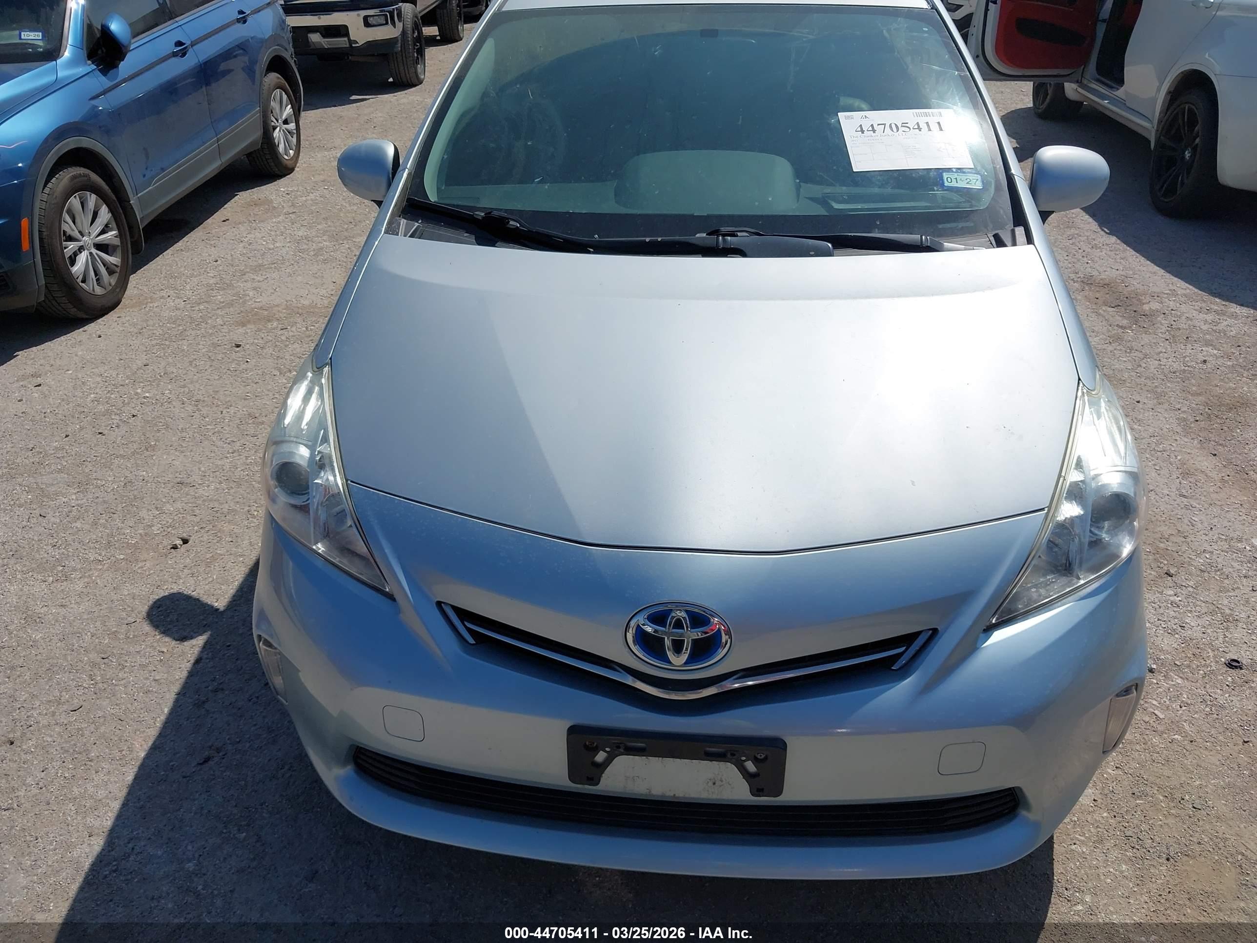 TOYOTA PRIUS image 6