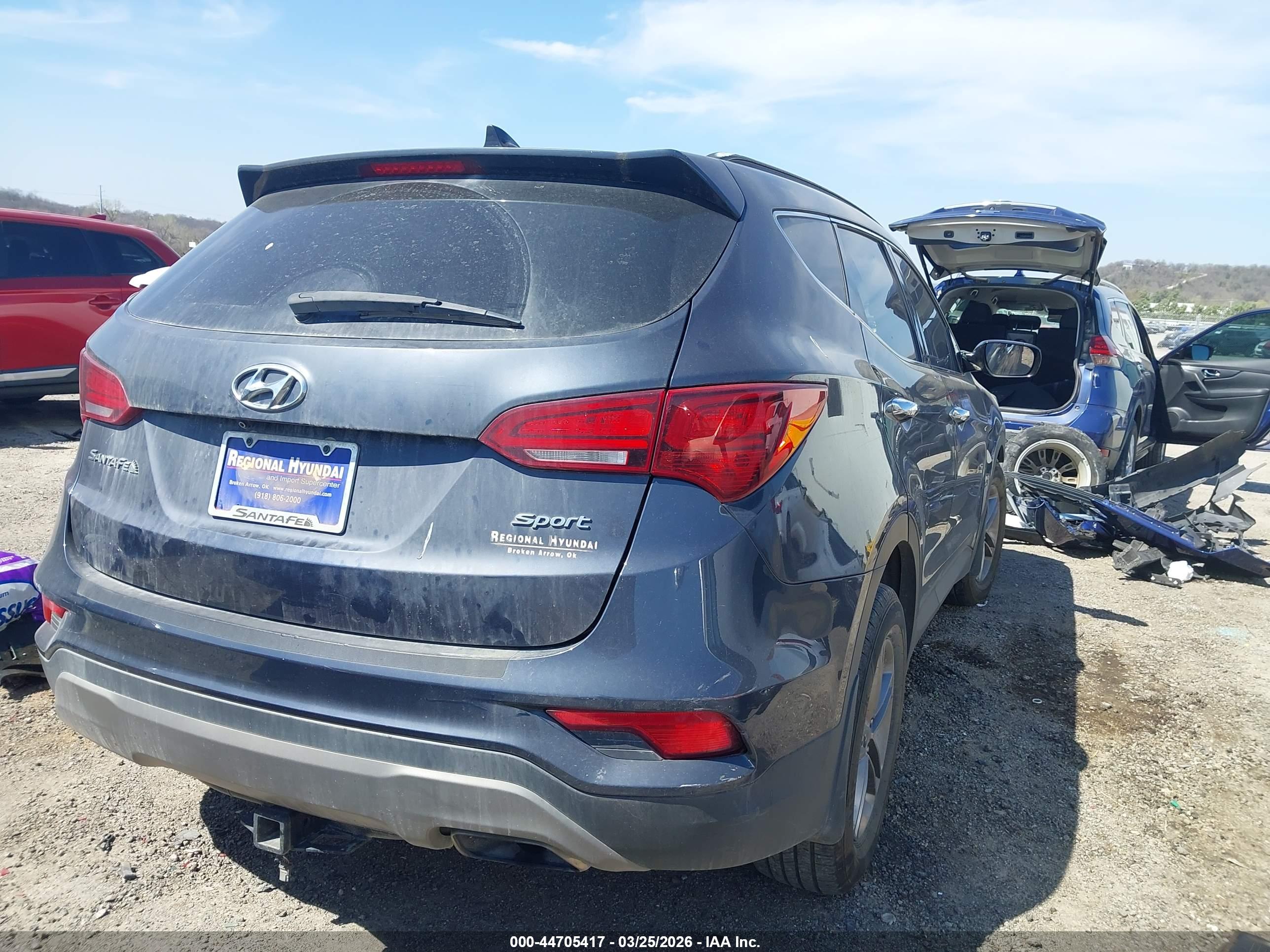 HYUNDAI SANTA image 4