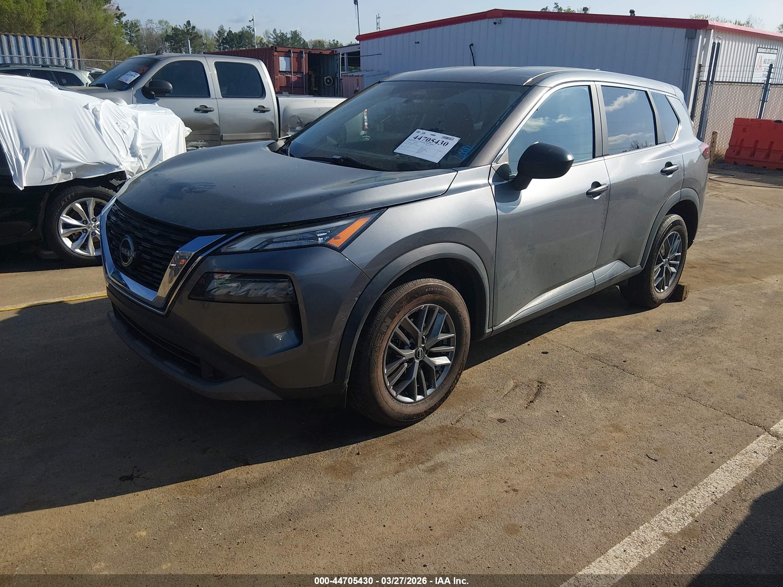 NISSAN ROGUE image 2
