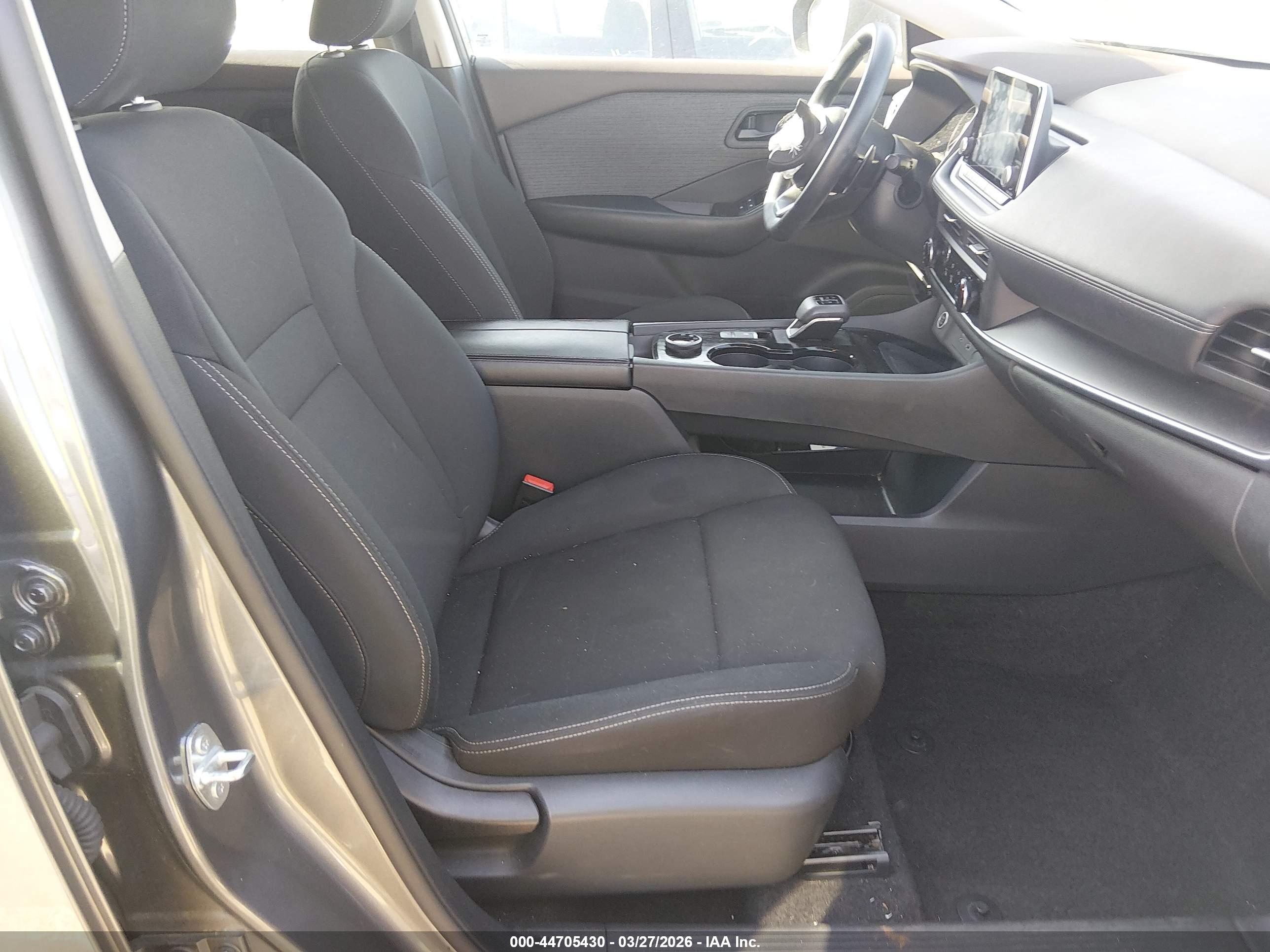 NISSAN ROGUE image 5
