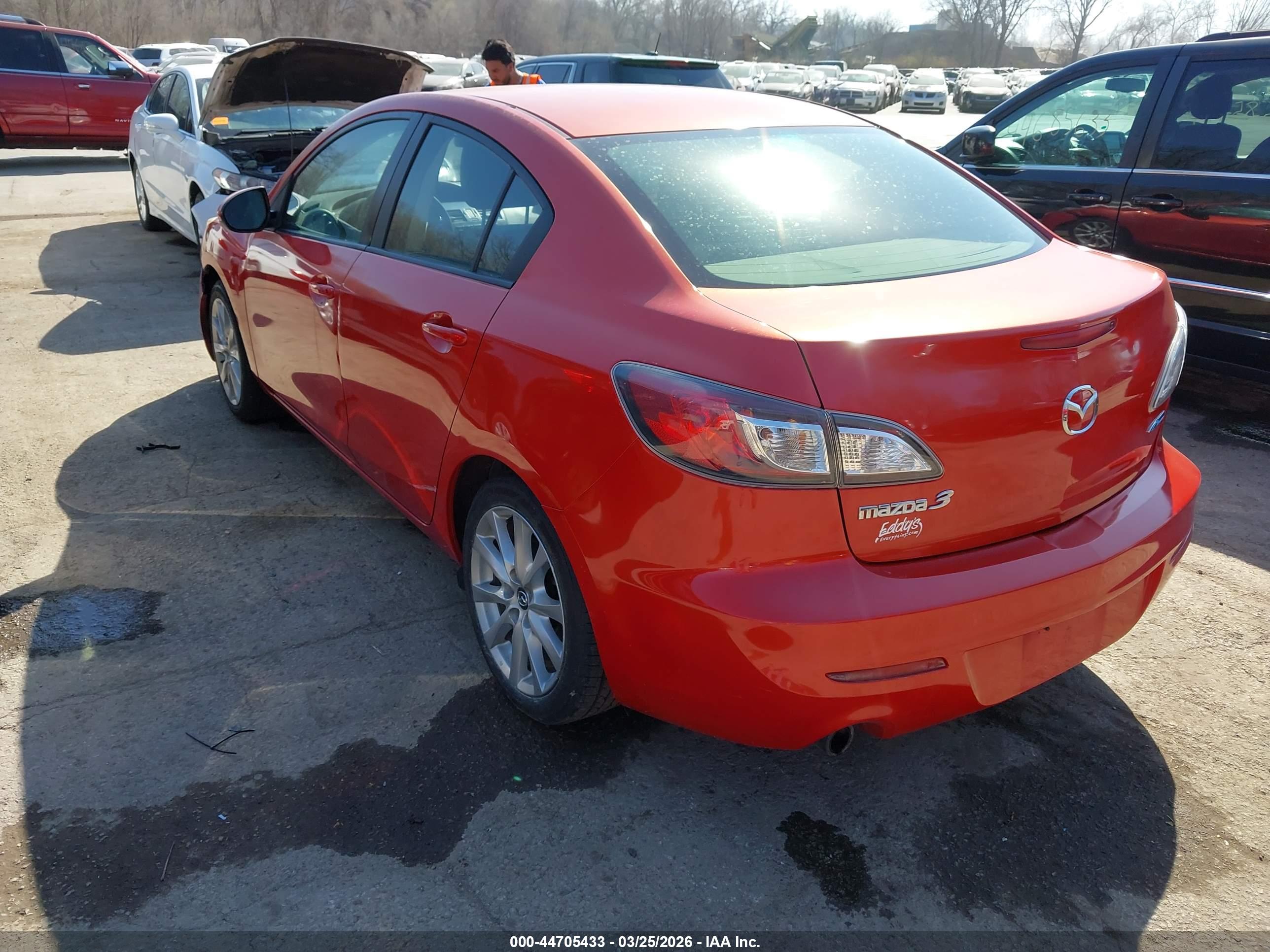 MAZDA MAZDA3 image 3