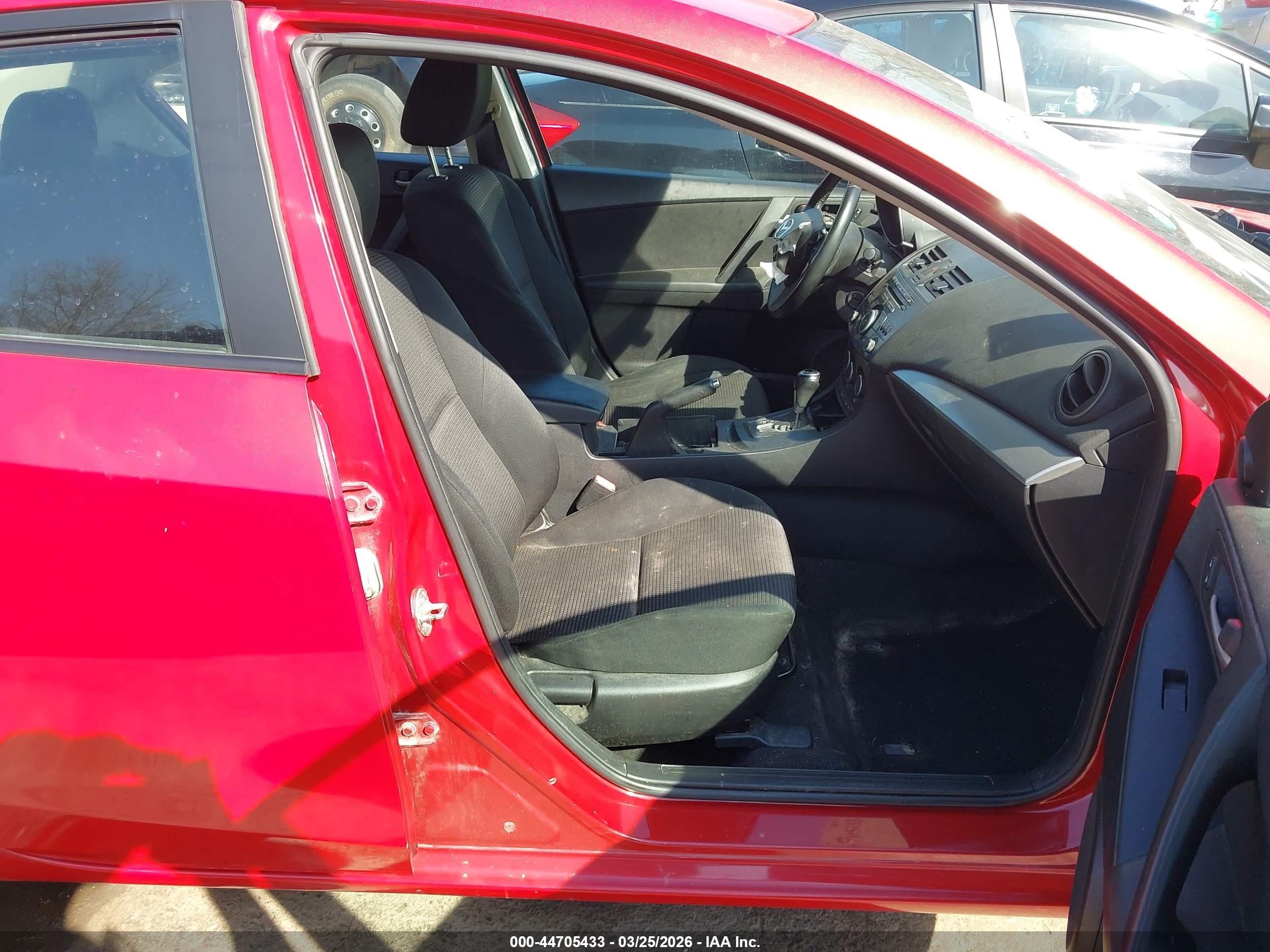 MAZDA MAZDA3 image 5