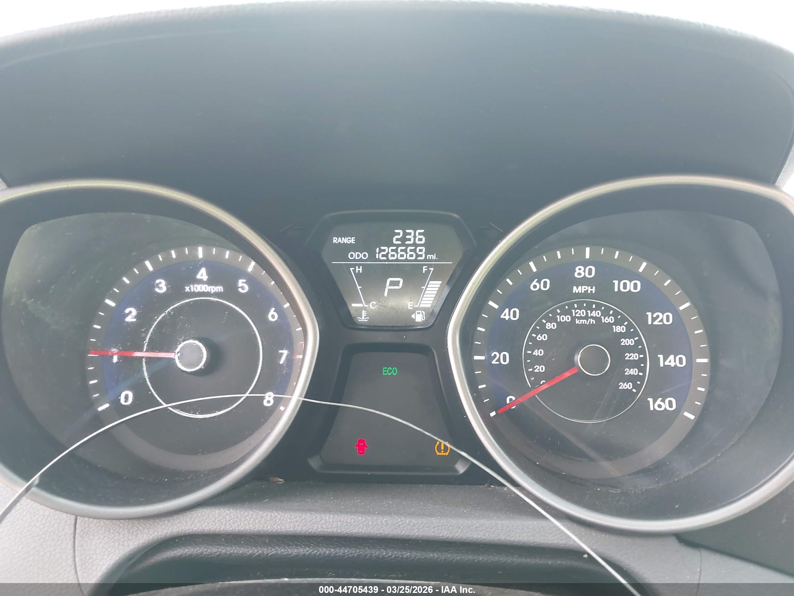 HYUNDAI ELANTRA image 7