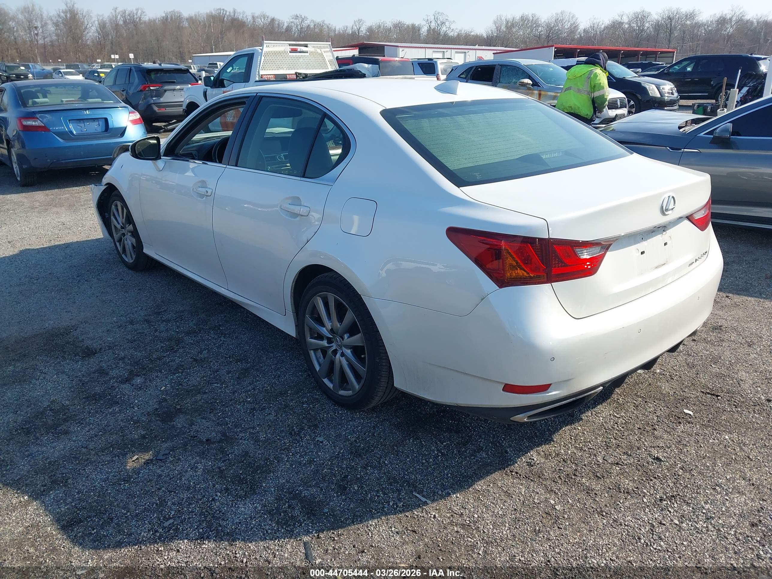 LEXUS GS image 3