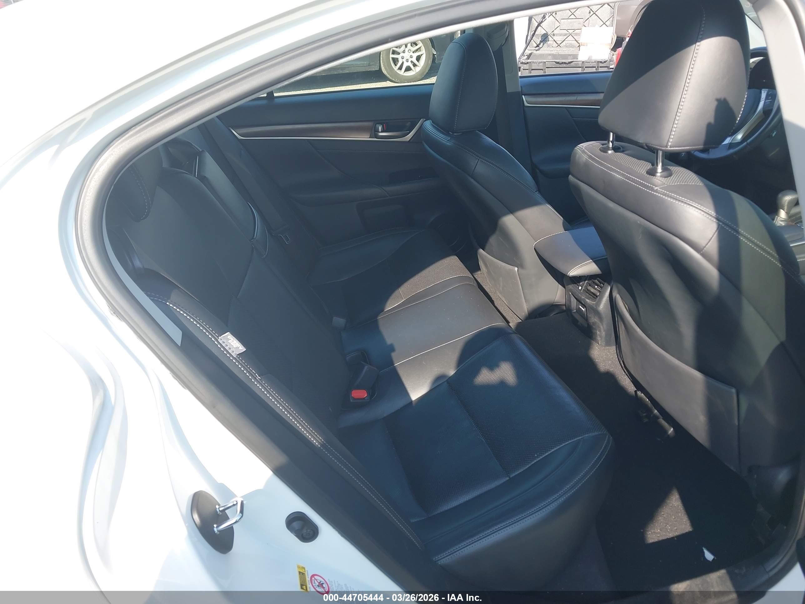 LEXUS GS image 8