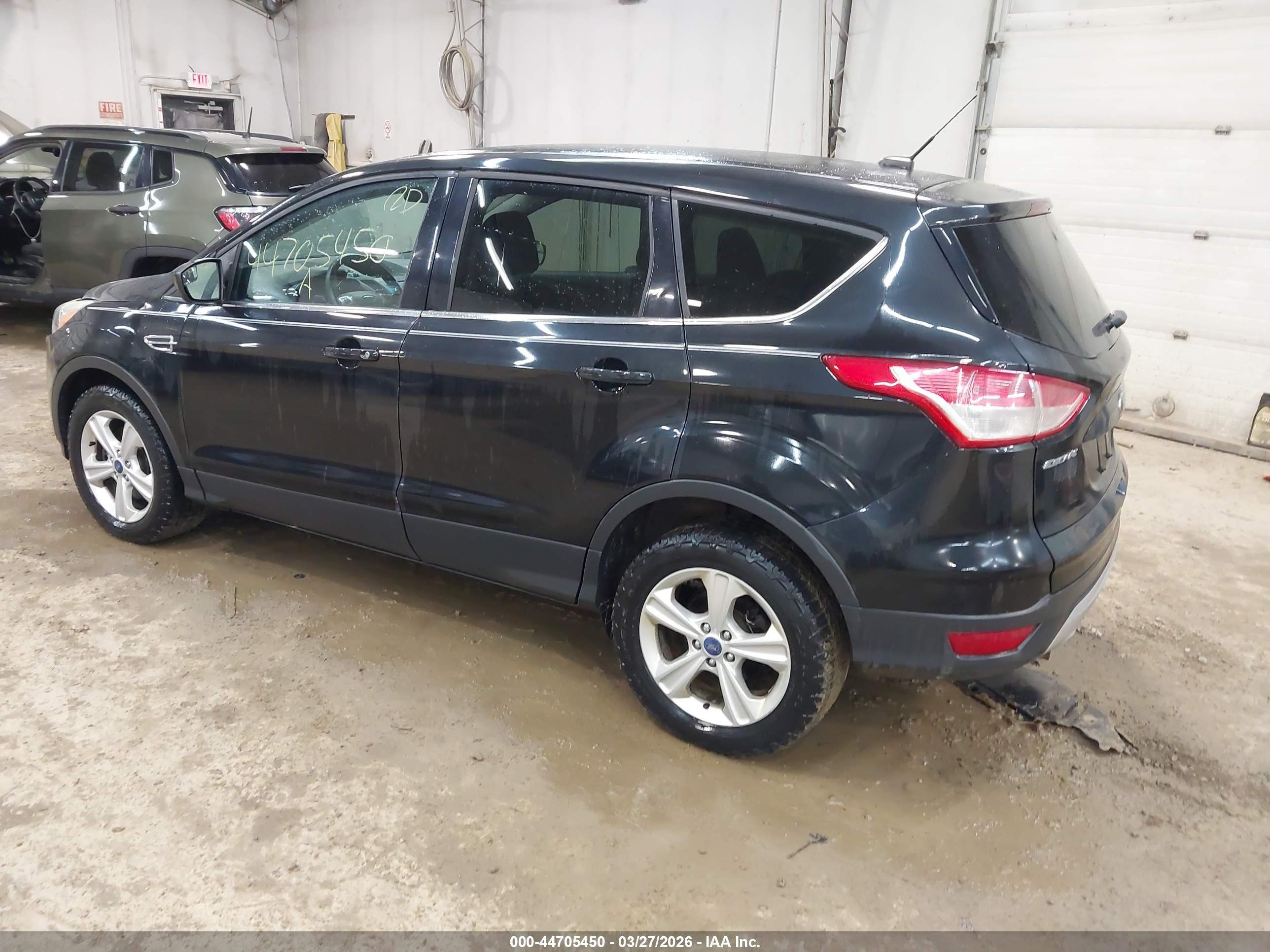 FORD ESCAPE image 3