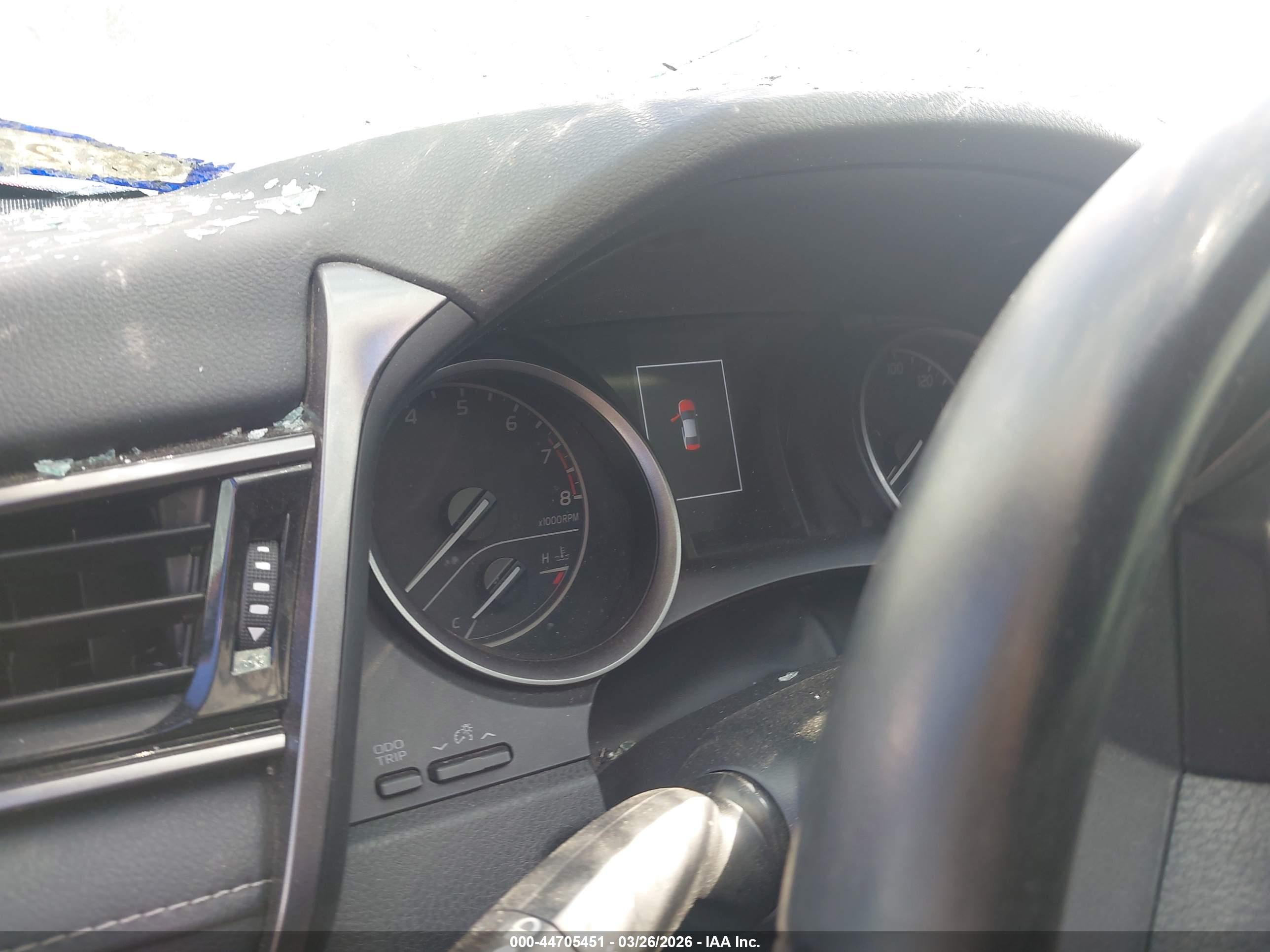 TOYOTA CAMRY image 7