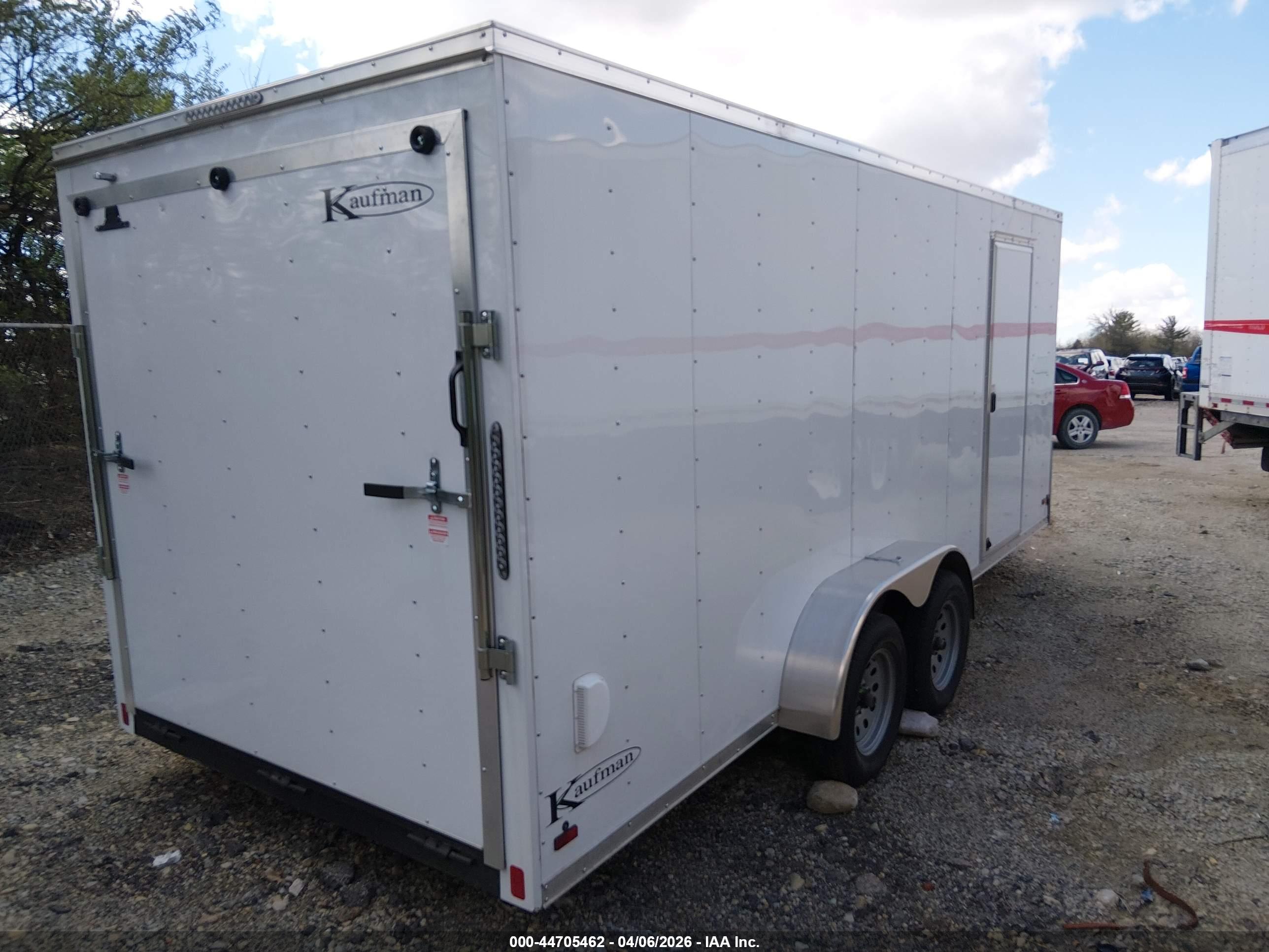 KAUFMAN TRAILERS image 4