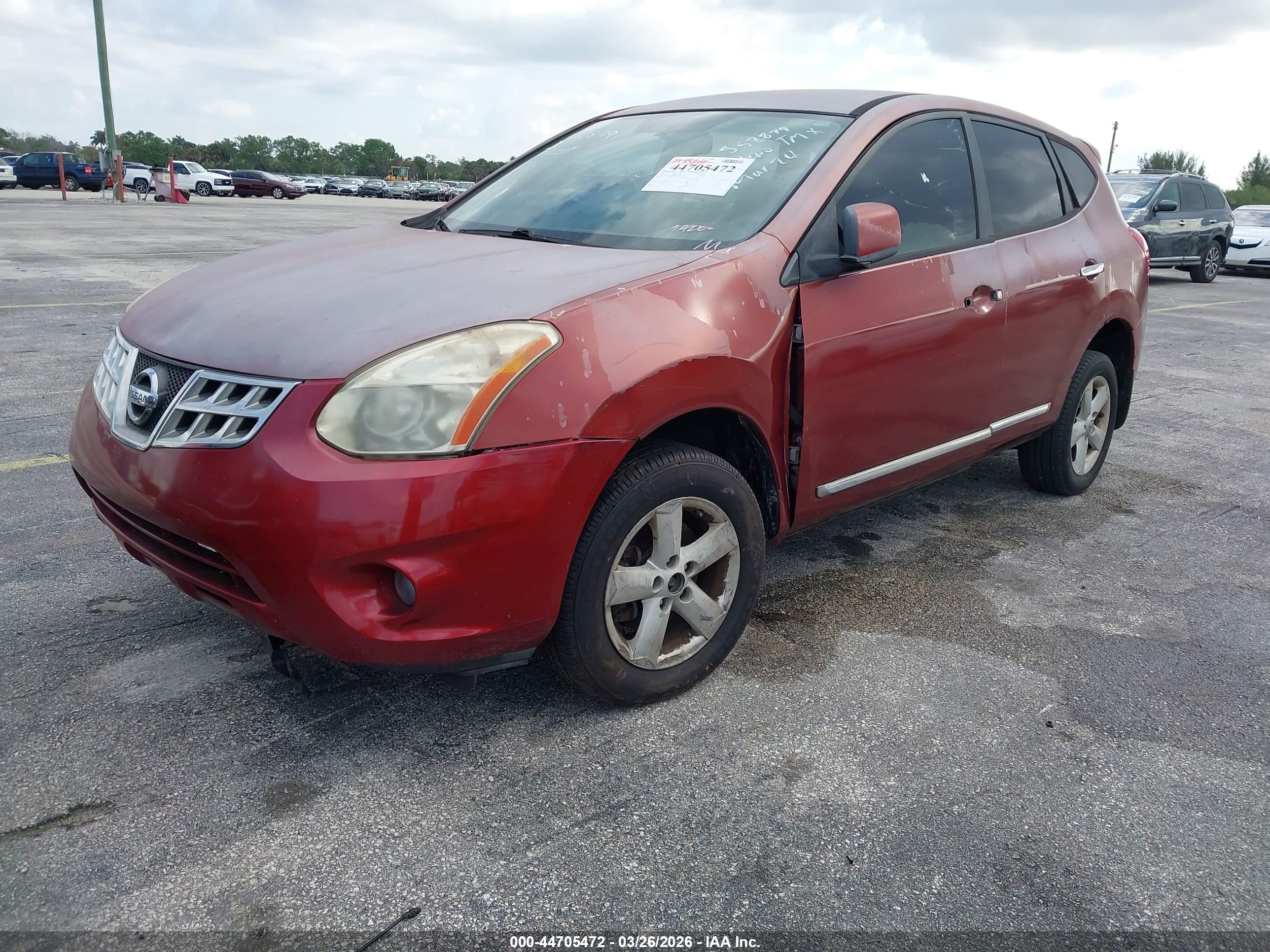 NISSAN ROGUE image 2