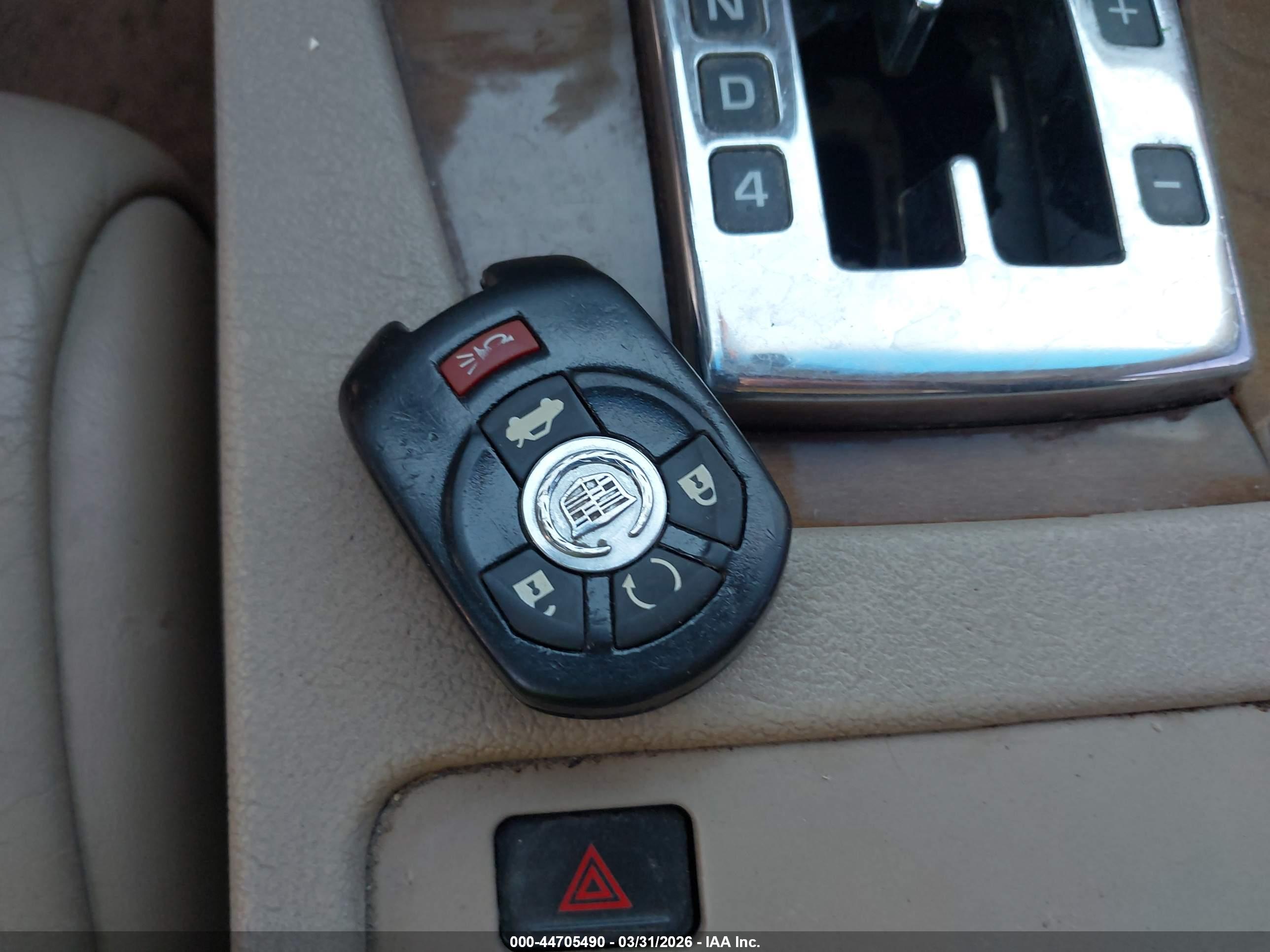 CADILLAC STS image 11