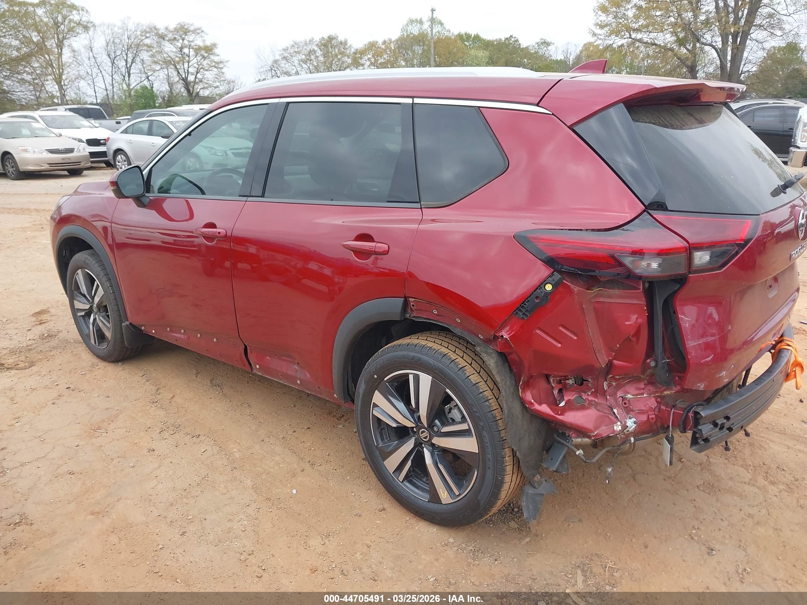 NISSAN ROGUE image 3
