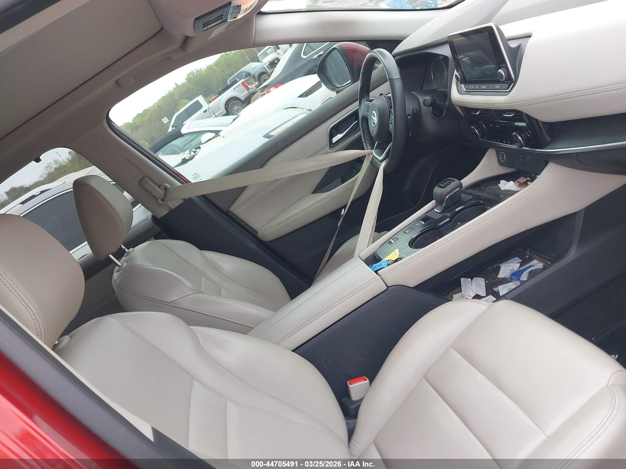 NISSAN ROGUE image 5