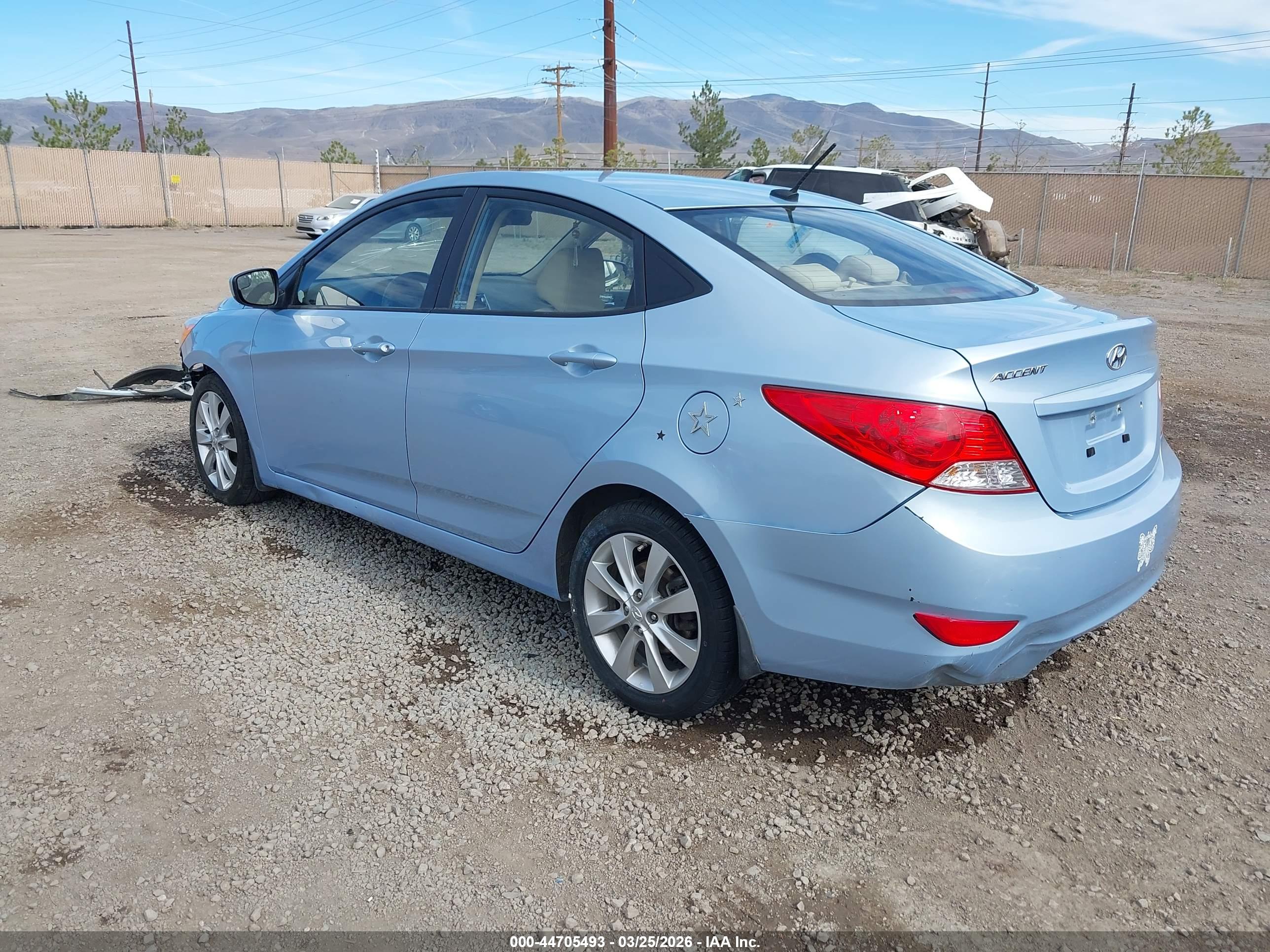 HYUNDAI ACCENT image 3