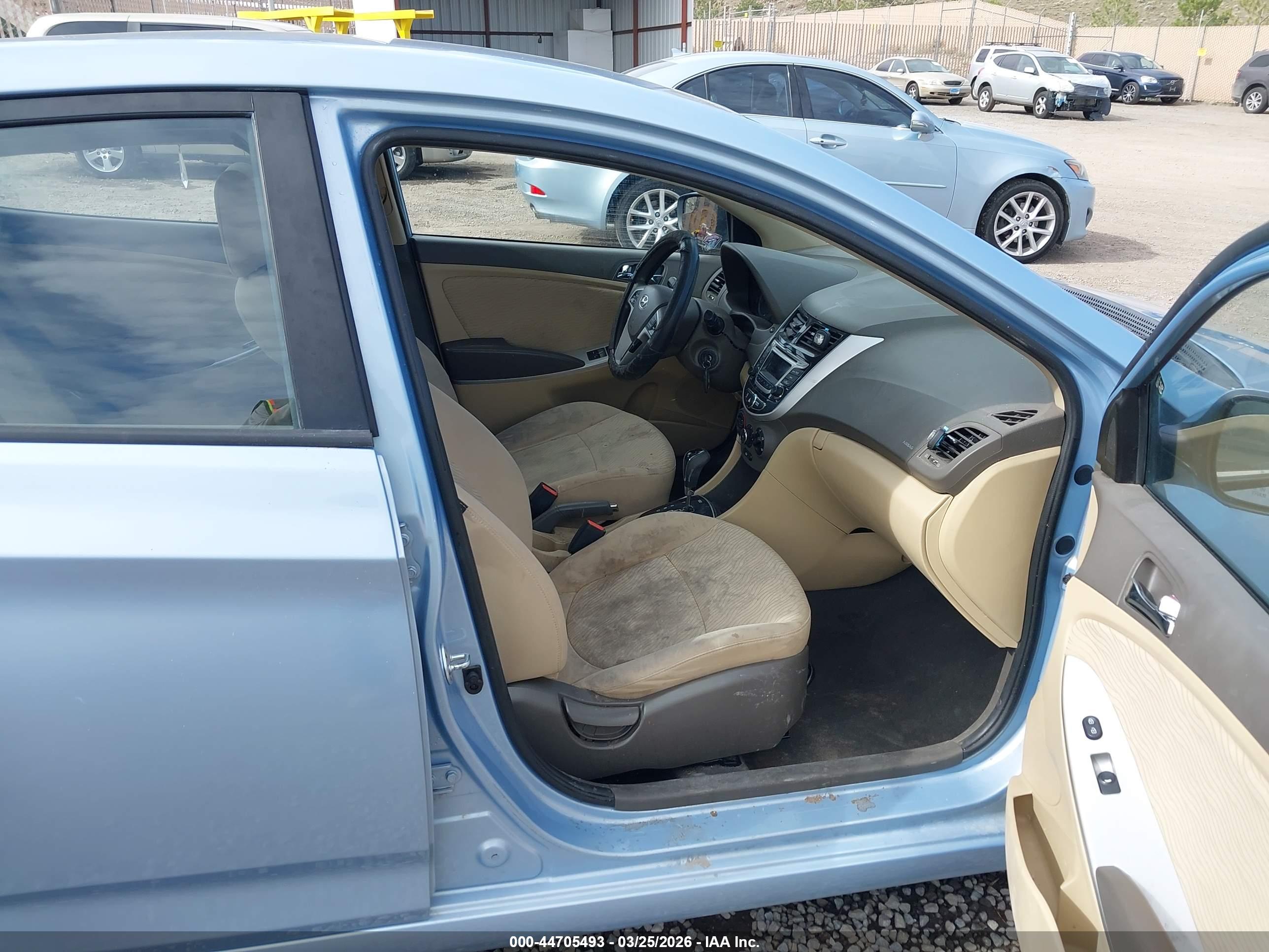 HYUNDAI ACCENT image 5