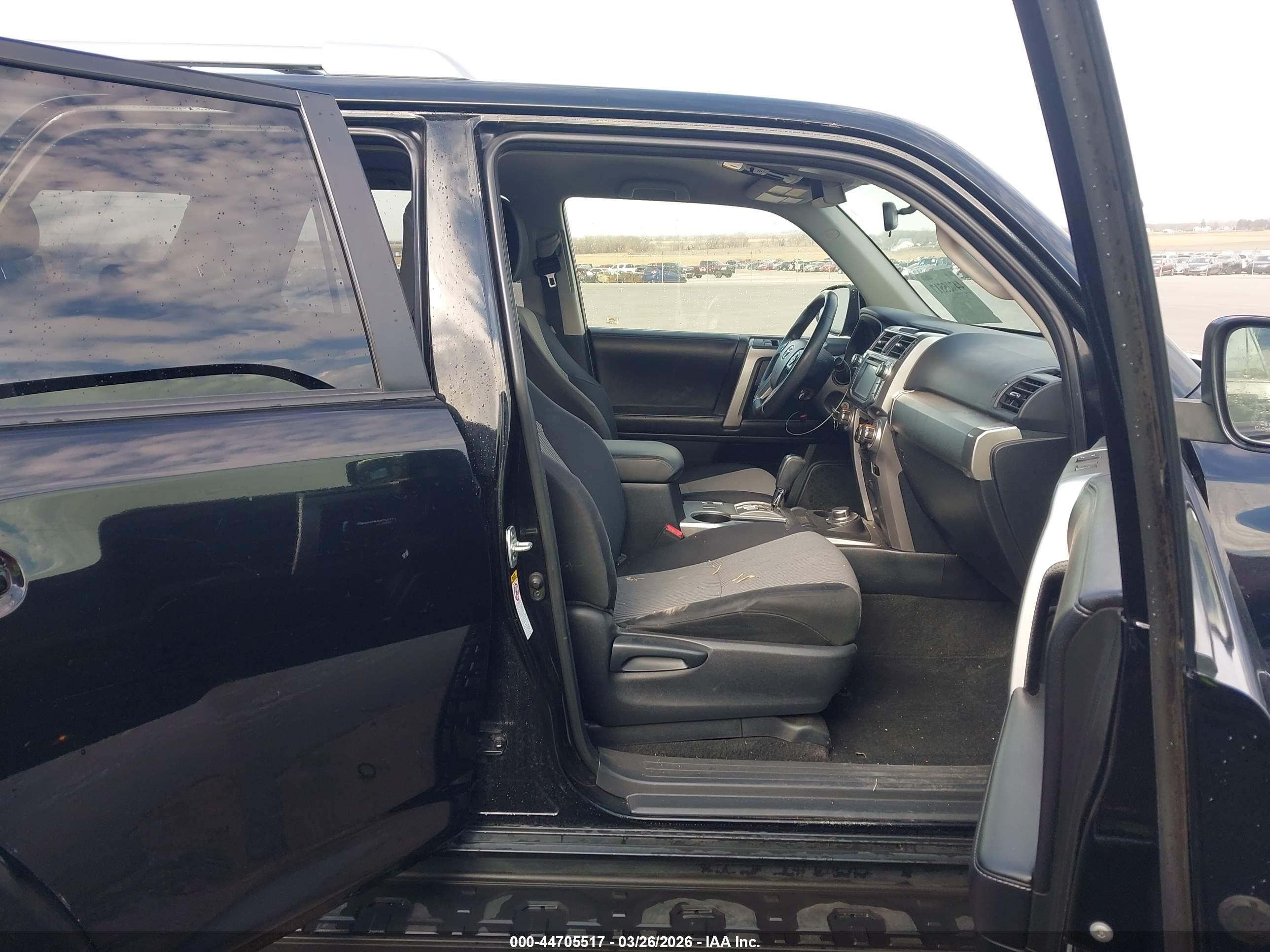 TOYOTA 4RUNNER image 5