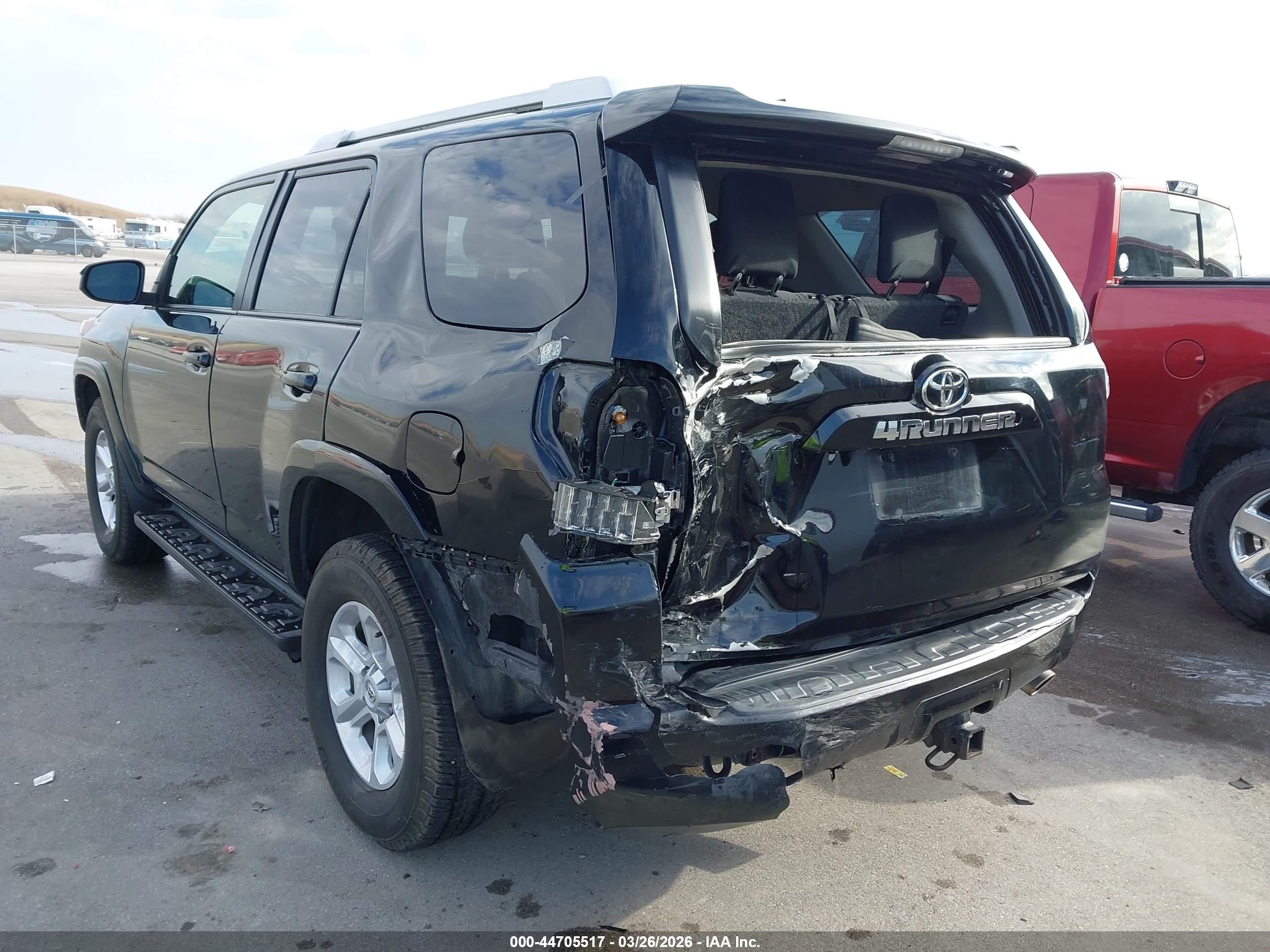 TOYOTA 4RUNNER image 6